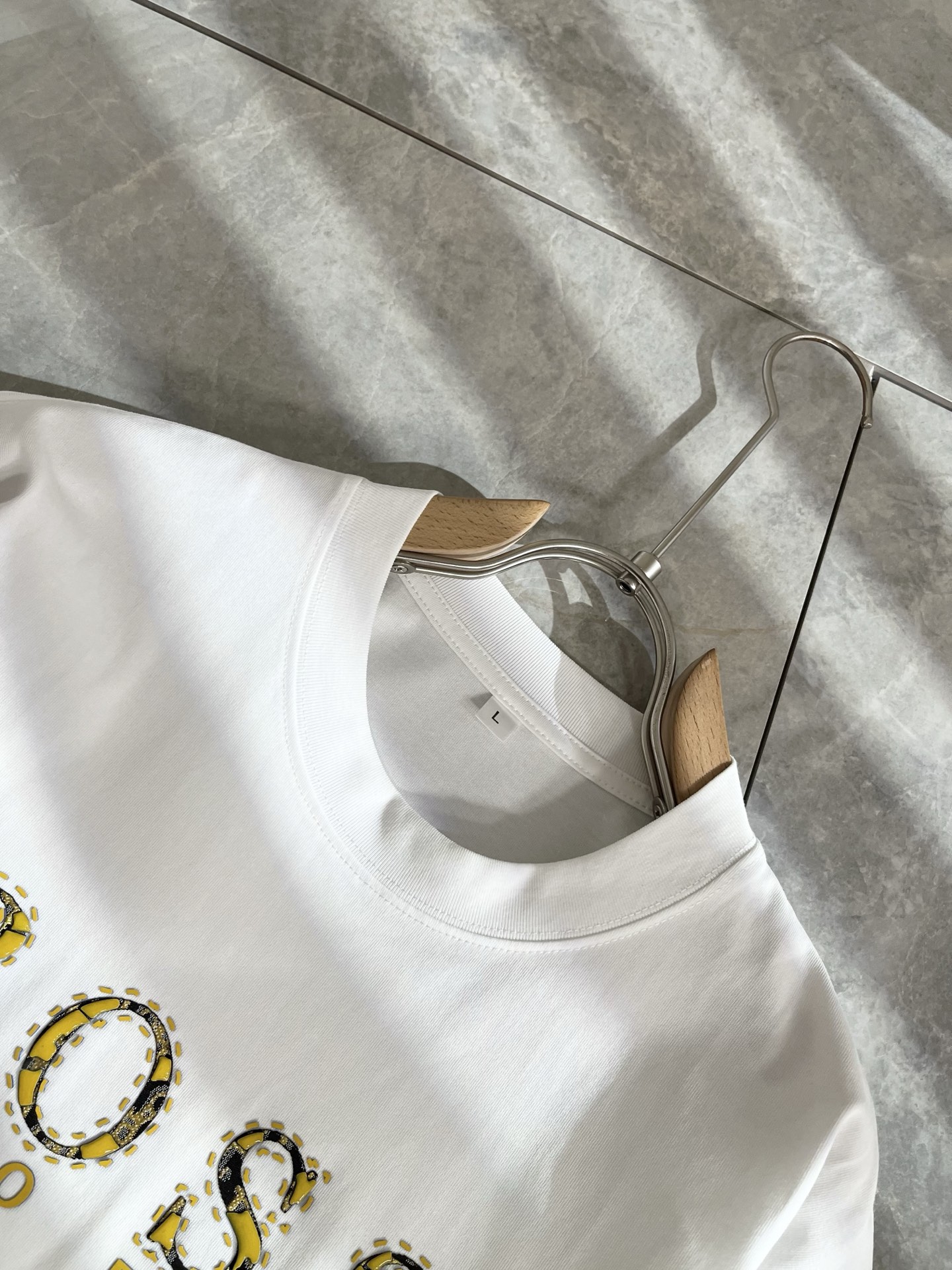  BOSS 2025春夏新款男女同款👫短袖T恤，意大利原厂订单渠道，极具个性高级风，标志logo图案压胶