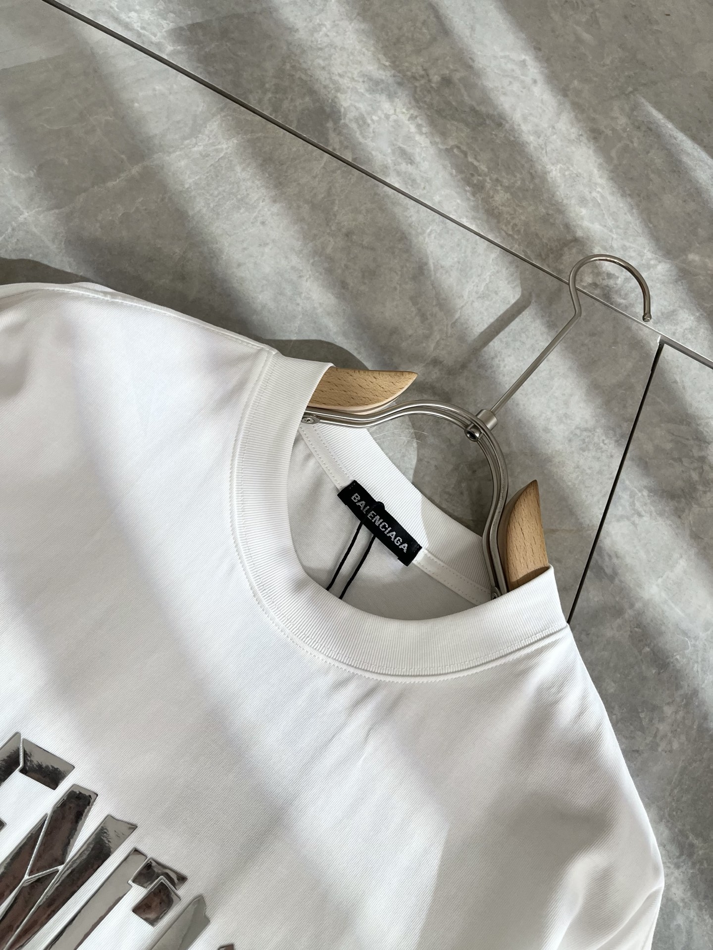   BALENCIA*巴黎*家 2025春夏新款男女同情侣款👫休闲宽松棉质圆领短袖T恤衫！贸易公司渠道稀