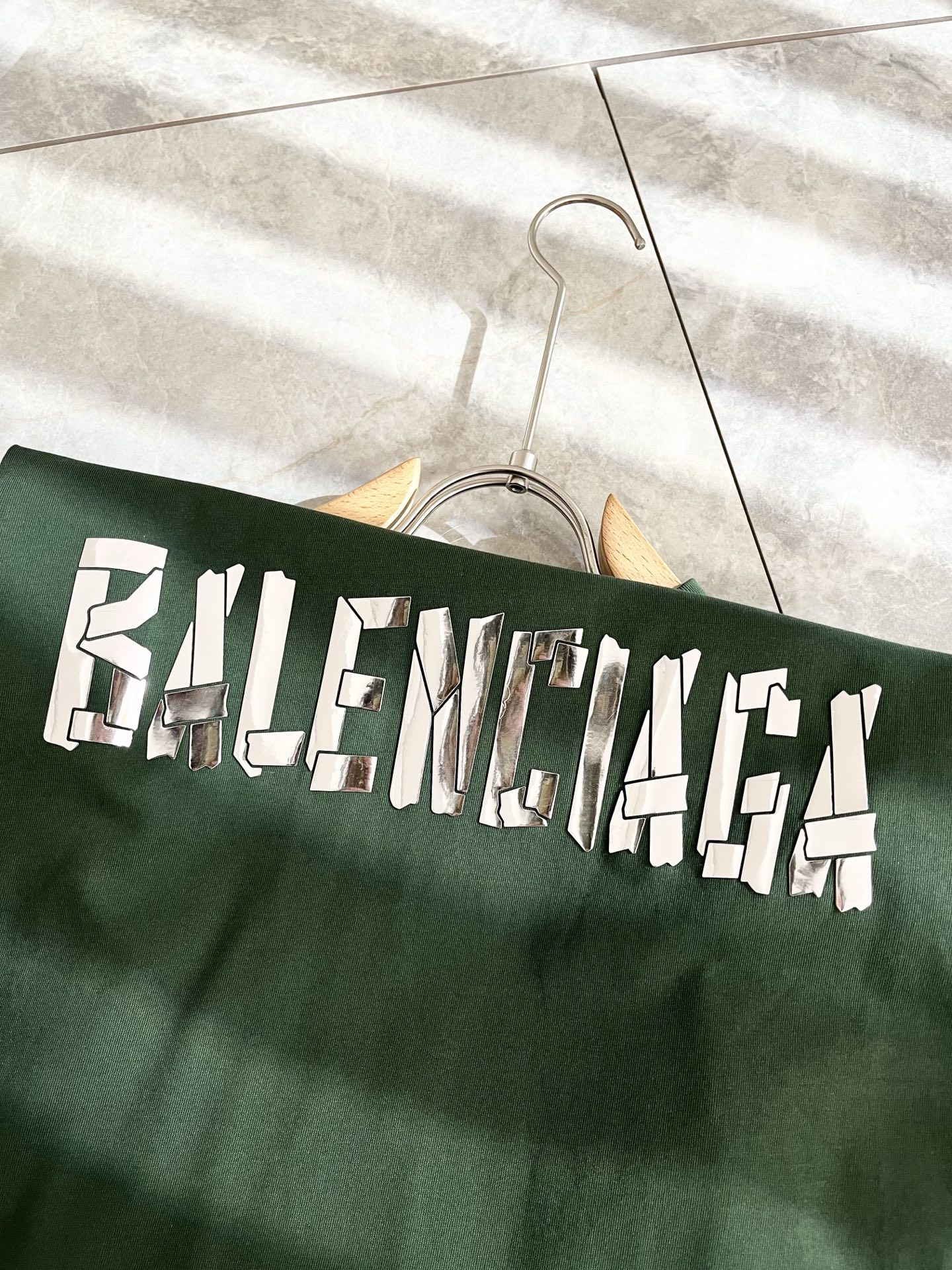   BALENCIA*巴黎*家 2025春夏新款男女同情侣款👫休闲宽松棉质圆领短袖T恤衫！贸易公司渠道稀