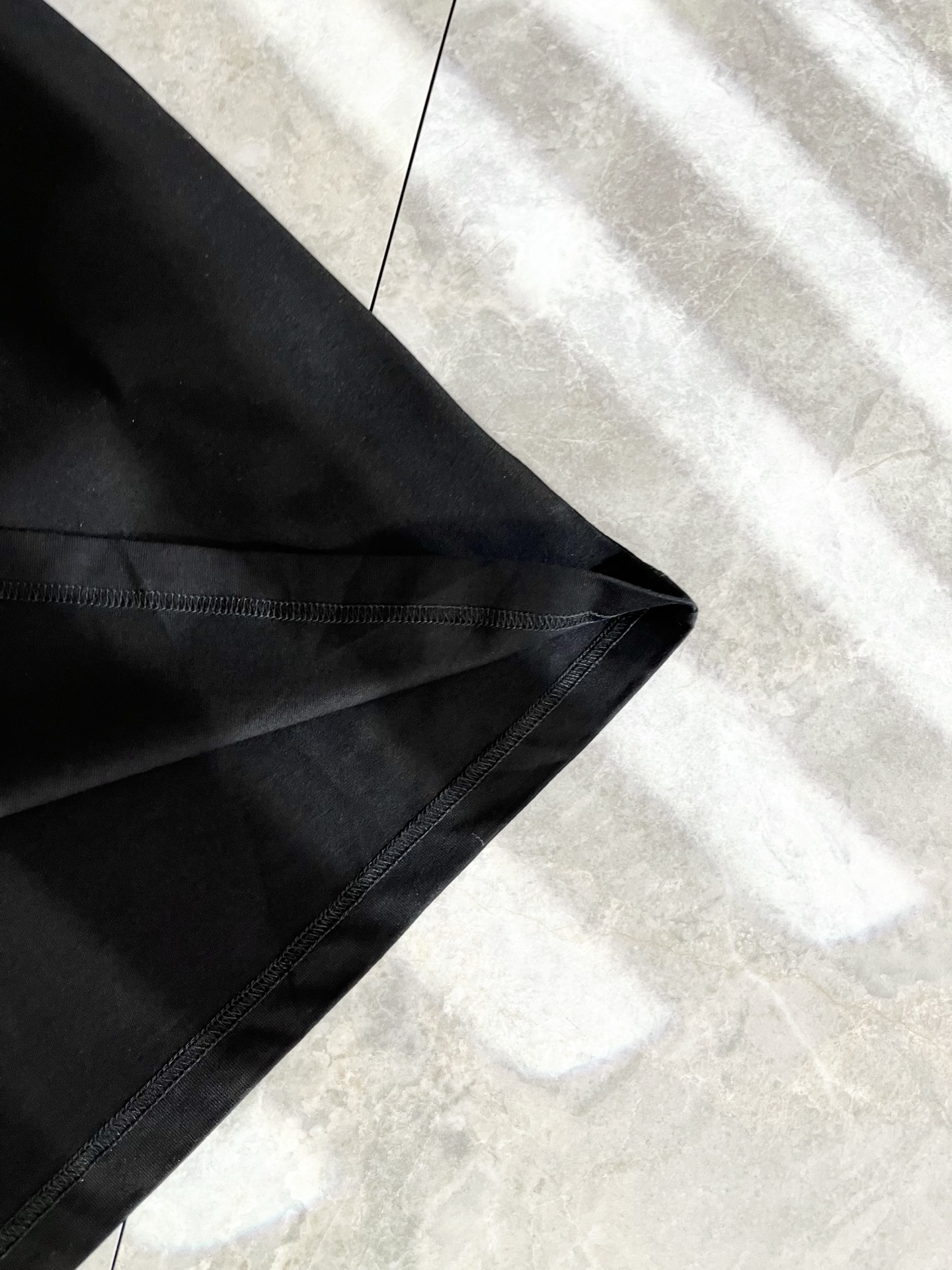   BALENCIA*巴黎*家 2025春夏新款男女同情侣款👫休闲宽松棉质圆领短袖T恤衫！贸易公司渠道稀