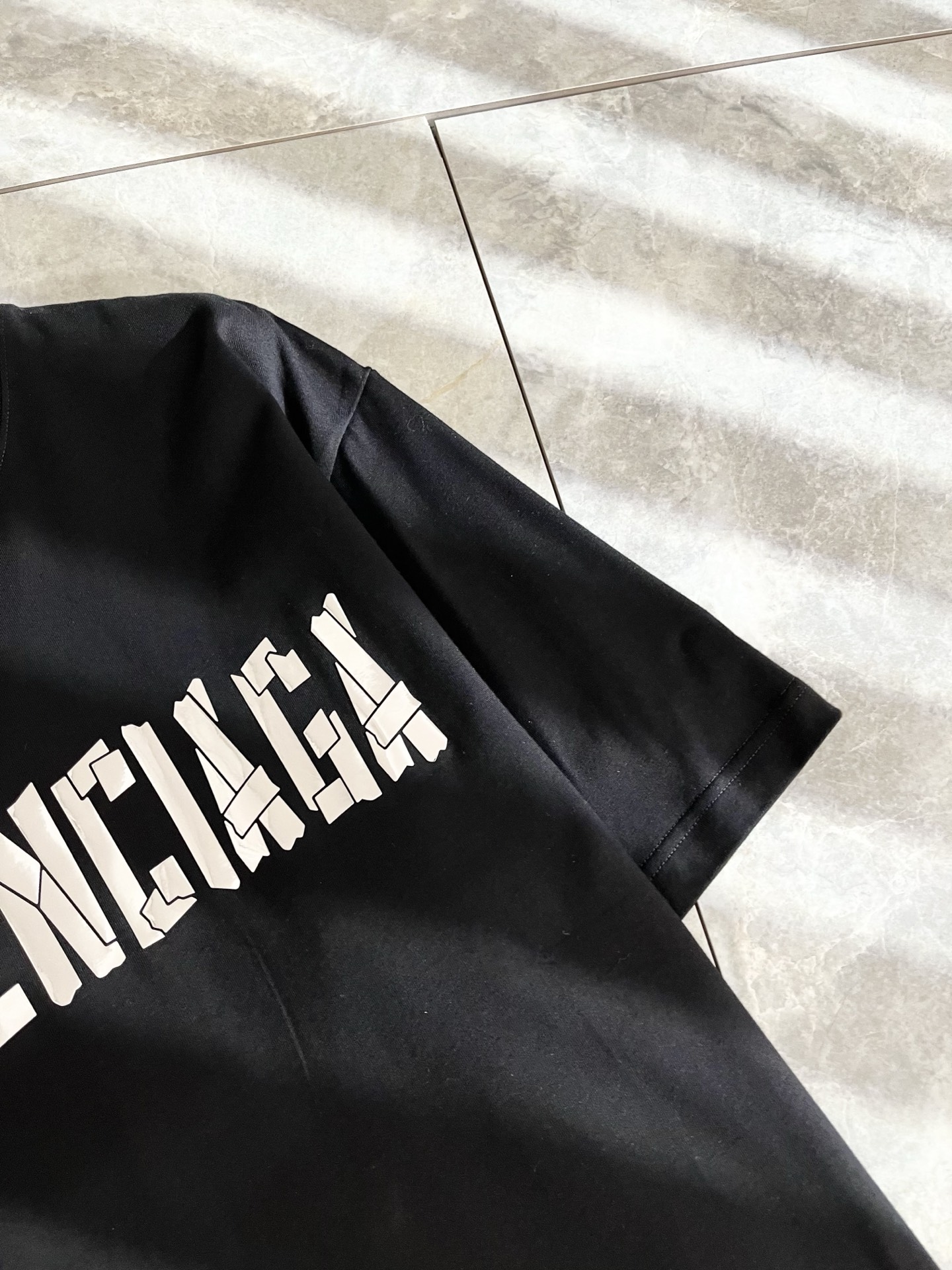   BALENCIA*巴黎*家 2025春夏新款男女同情侣款👫休闲宽松棉质圆领短袖T恤衫！贸易公司渠道稀