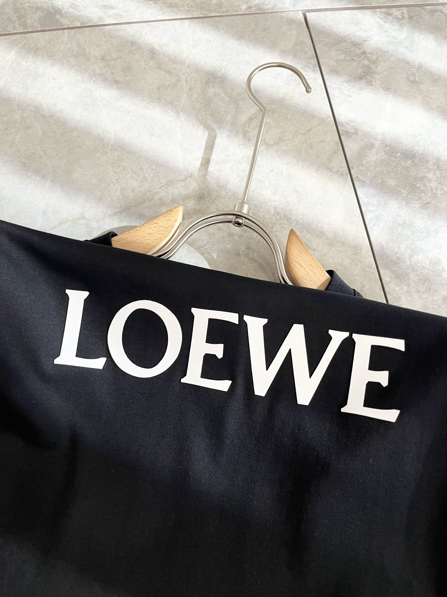  LOE*WE罗*威 2025春夏新款男女同款👫短袖T恤，意大利原厂订单渠道，极具个性高级风，标志log