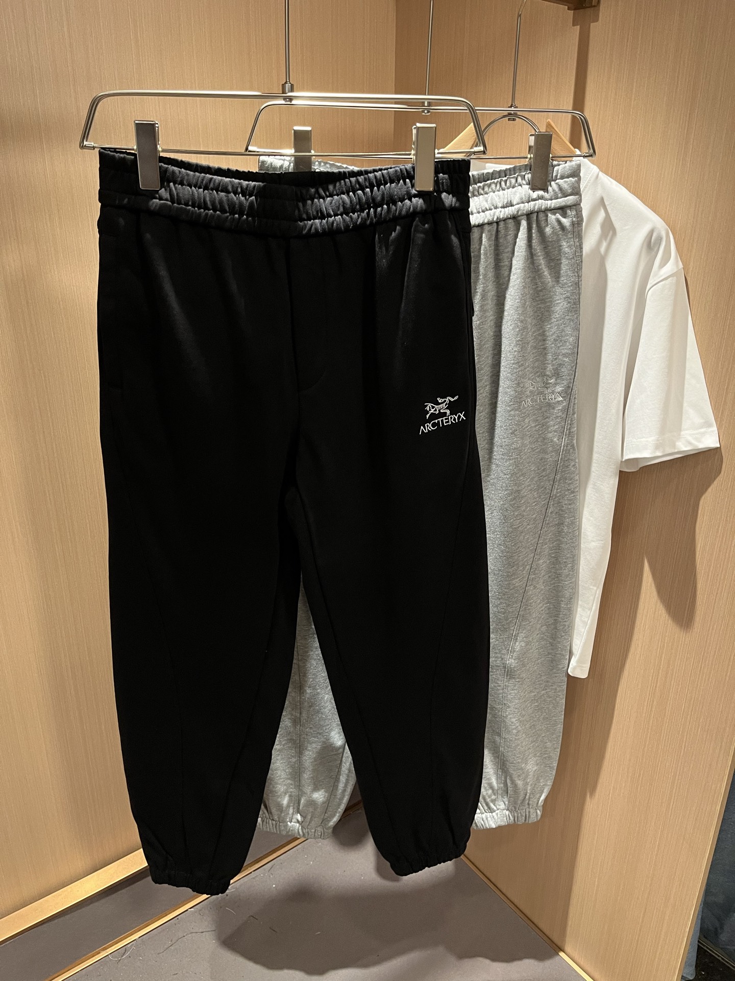  ARCTER*X始*祖鸟 2025秋冬新款休闲运动风格休闲裤，户外品牌可能大家第一想到的就是加拿大鹅、