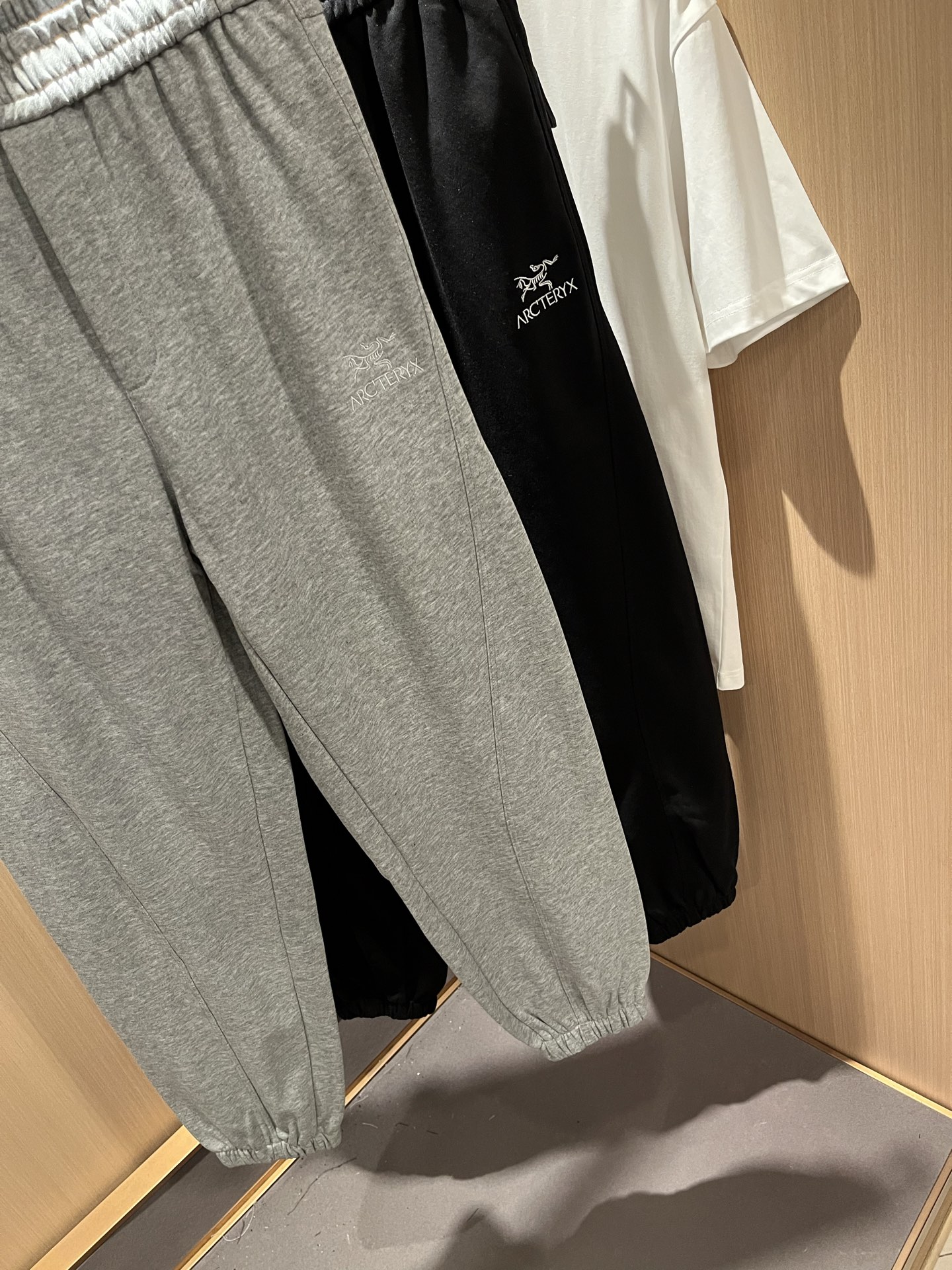  ARCTER*X始*祖鸟 2025秋冬新款休闲运动风格休闲裤，户外品牌可能大家第一想到的就是加拿大鹅、