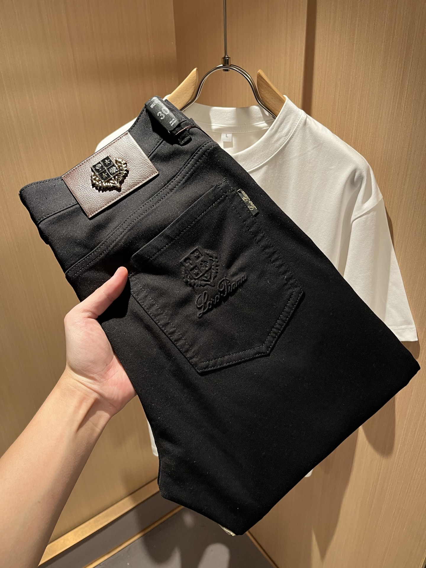   Loro Piana诺悠翩雅 2025春夏新品男士时装款高端休闲裤，香港洋行渠道货，日本原厂出品，纯