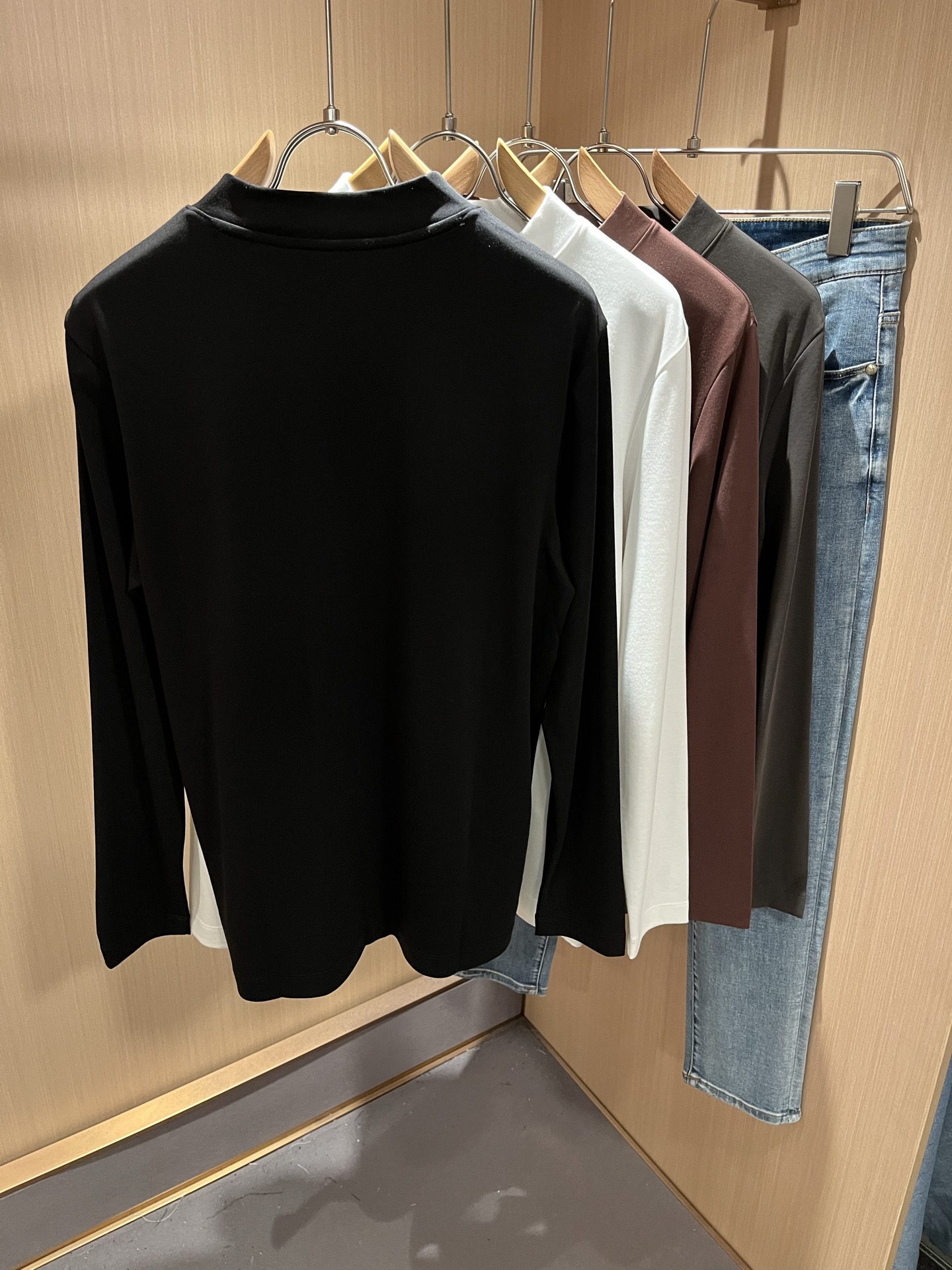 BottegaVene*a宝*嘉 2025秋冬新款男士打底衫，这是今年目前为止最牛批的一款纯色高品质面料