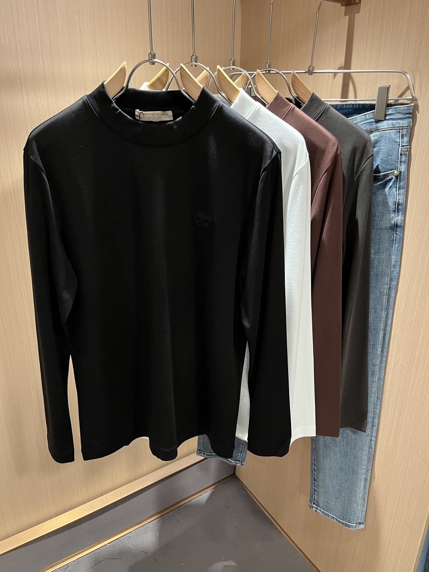 BottegaVene*a宝*嘉 2025秋冬新款男士打底衫，这是今年目前为止最牛批的一款纯色高品质面料