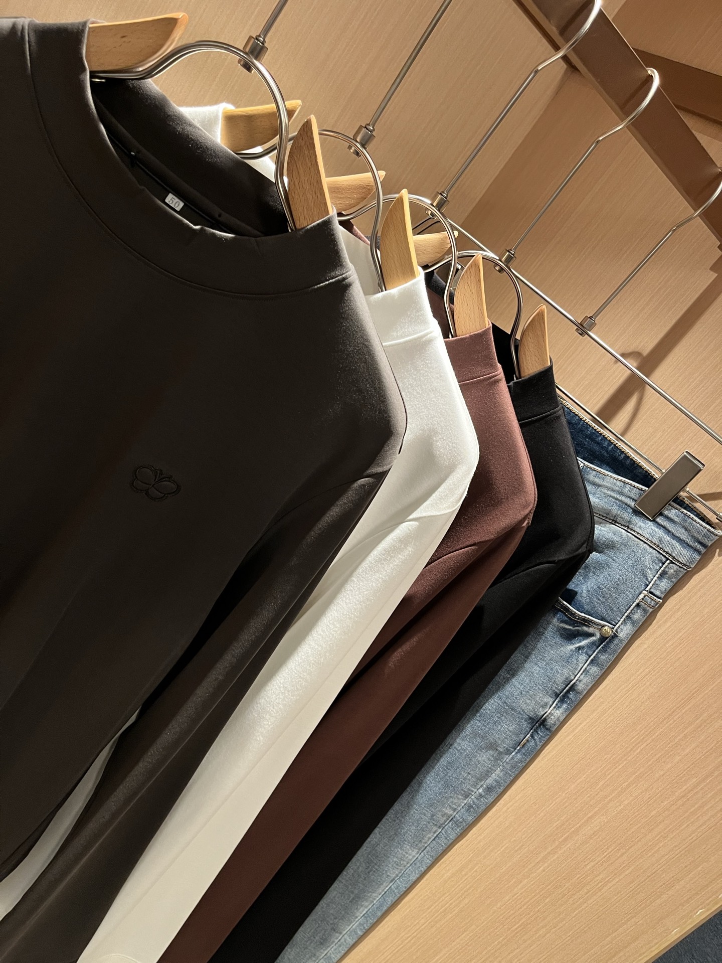 BottegaVene*a宝*嘉 2025秋冬新款男士打底衫，这是今年目前为止最牛批的一款纯色高品质面料