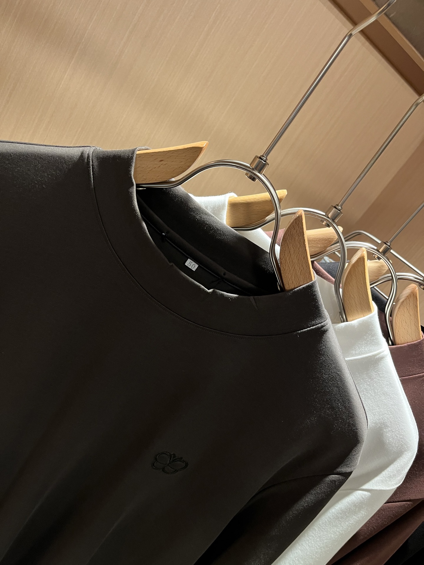 BottegaVene*a宝*嘉 2025秋冬新款男士打底衫，这是今年目前为止最牛批的一款纯色高品质面料