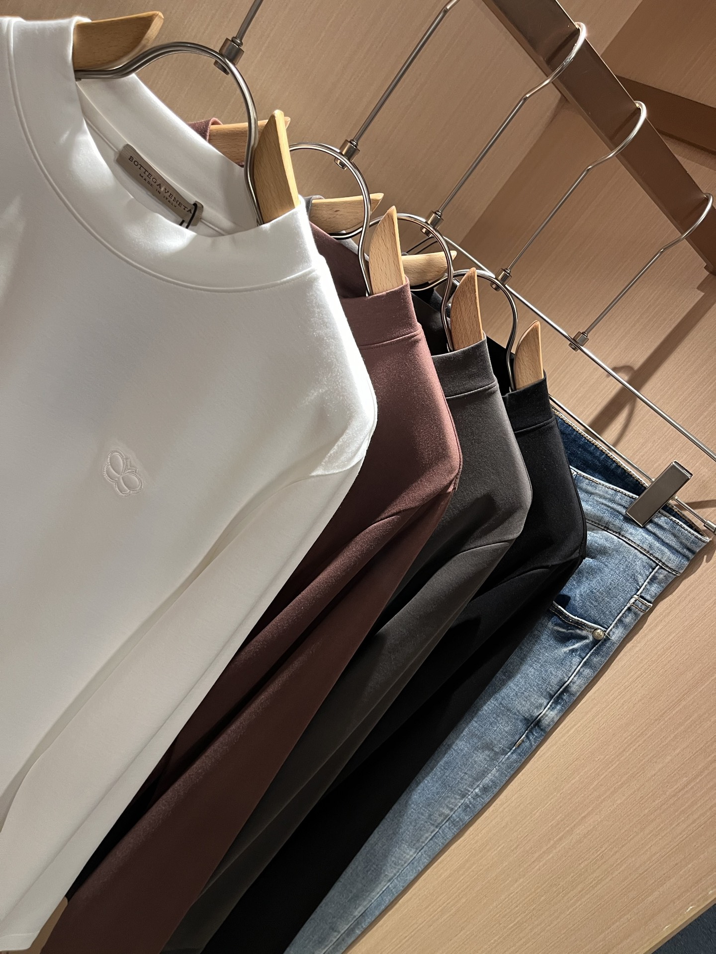 BottegaVene*a宝*嘉 2025秋冬新款男士打底衫，这是今年目前为止最牛批的一款纯色高品质面料