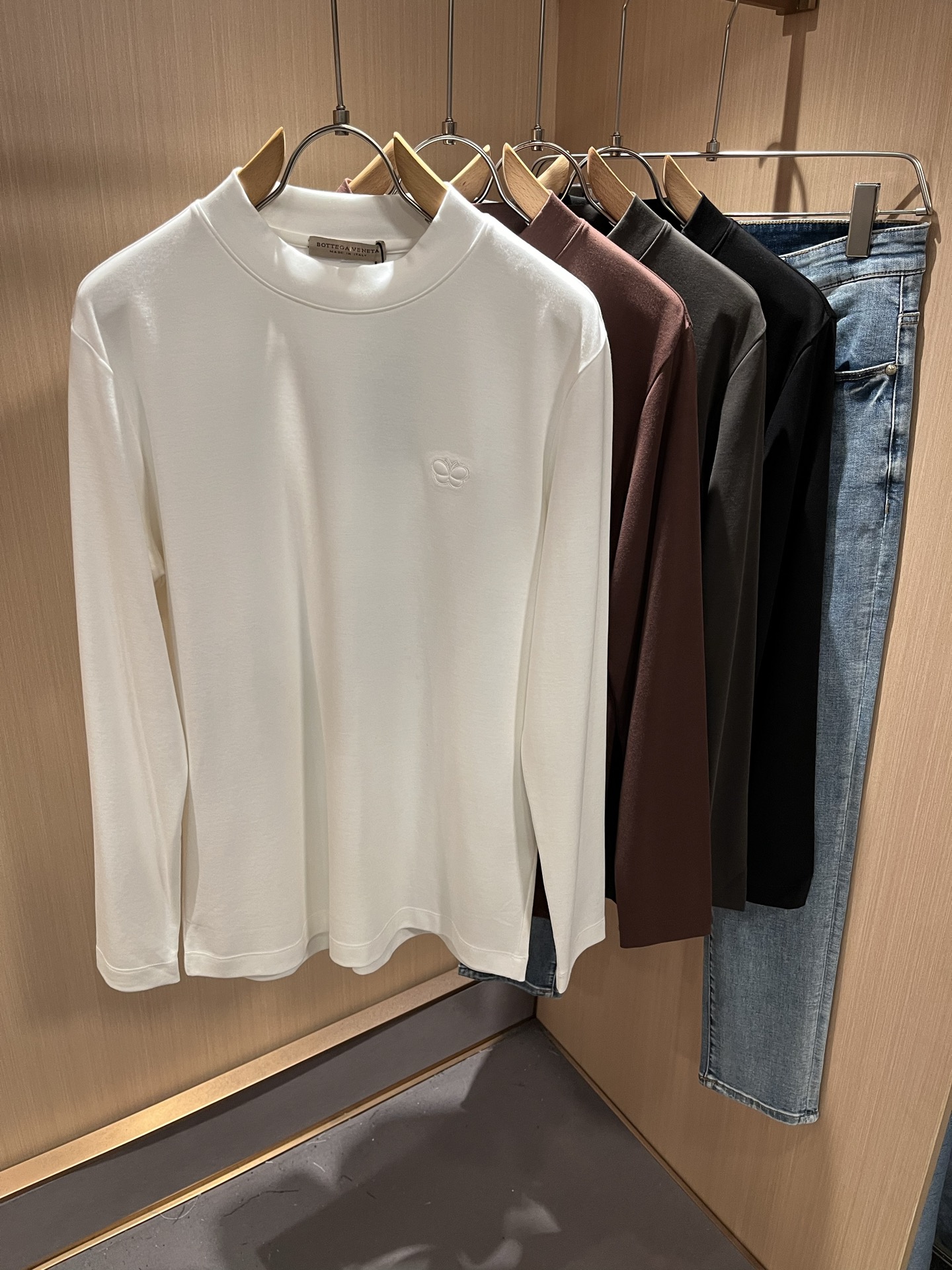 BottegaVene*a宝*嘉 2025秋冬新款男士打底衫，这是今年目前为止最牛批的一款纯色高品质面料