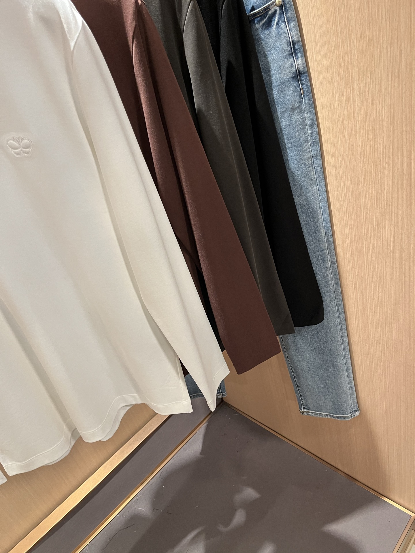 BottegaVene*a宝*嘉 2025秋冬新款男士打底衫，这是今年目前为止最牛批的一款纯色高品质面料