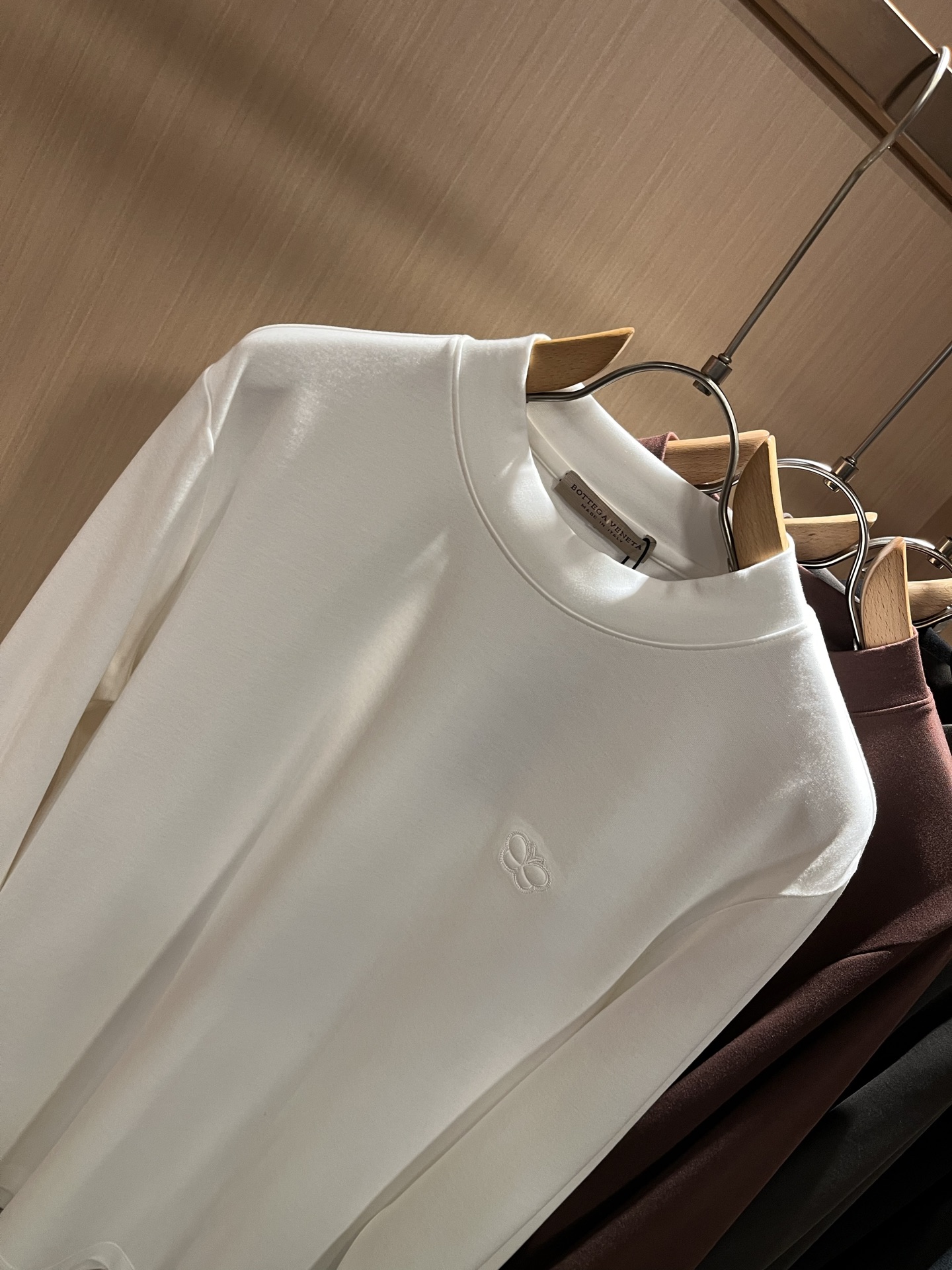 BottegaVene*a宝*嘉 2025秋冬新款男士打底衫，这是今年目前为止最牛批的一款纯色高品质面料