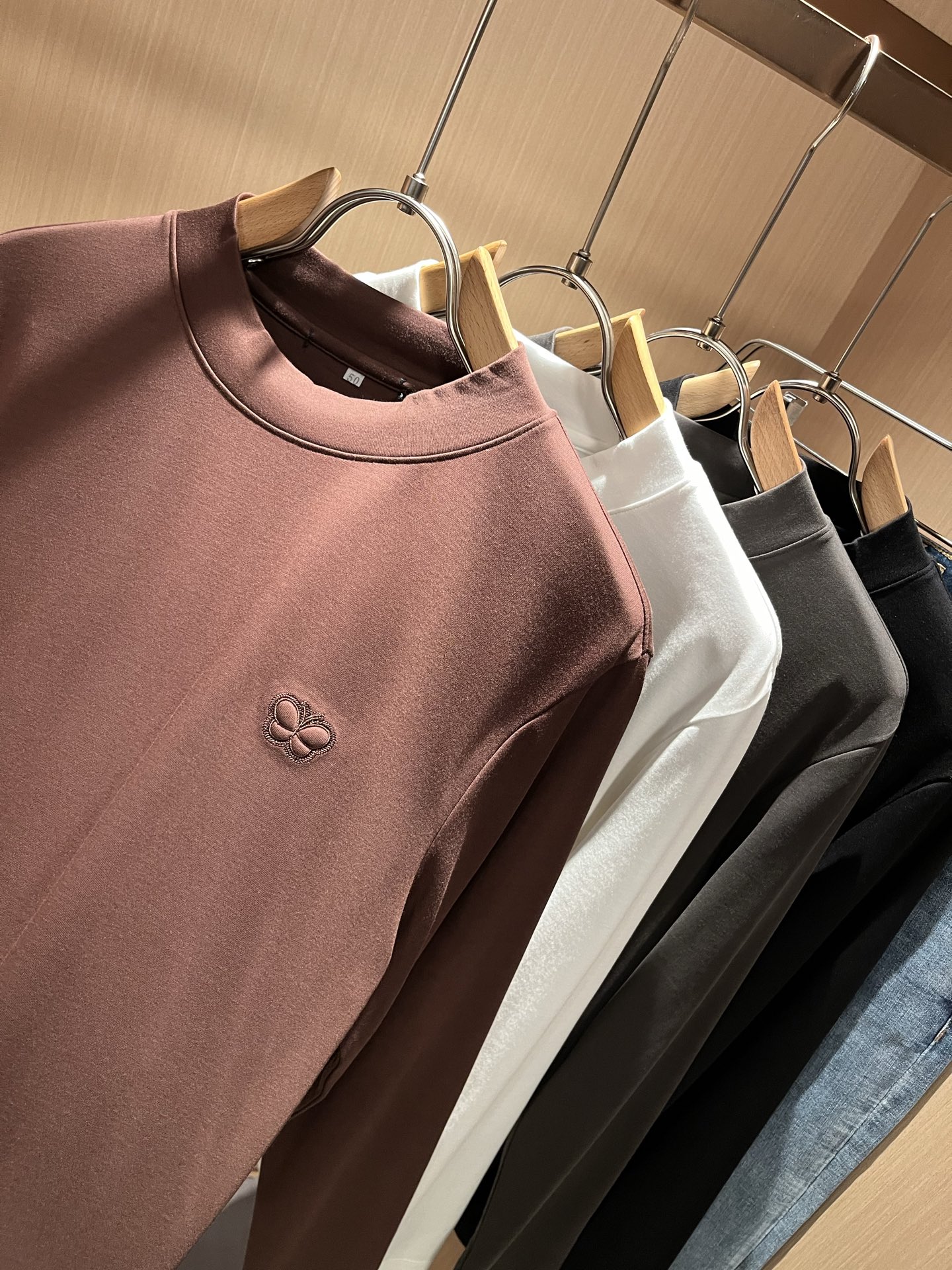 BottegaVene*a宝*嘉 2025秋冬新款男士打底衫，这是今年目前为止最牛批的一款纯色高品质面料