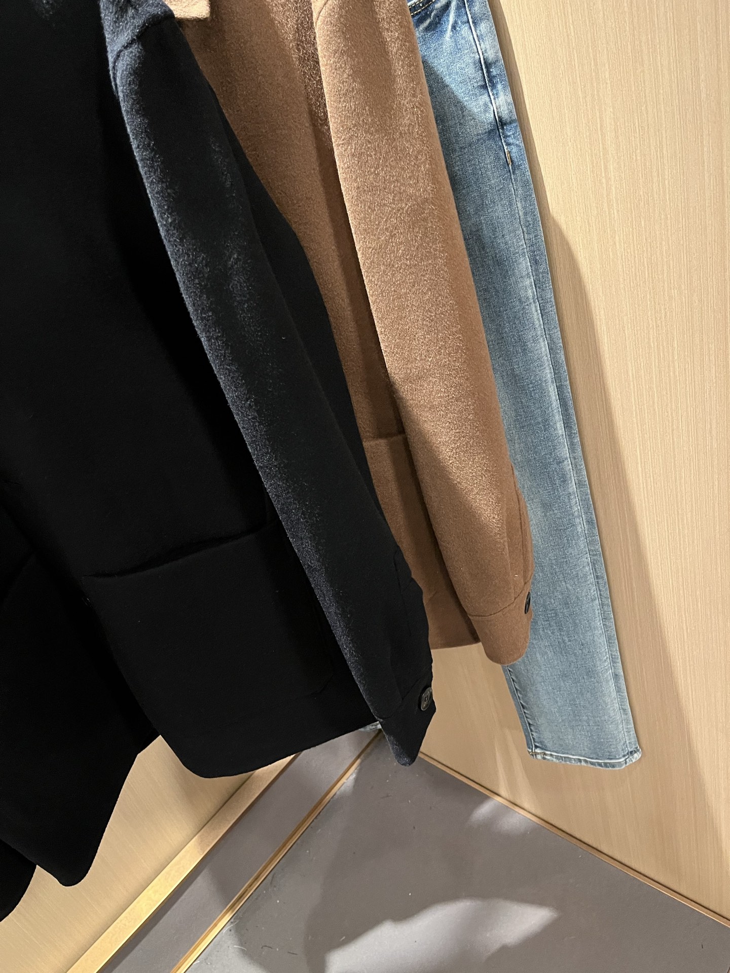   Ermenegildo Zeg*a杰*亚 2025秋冬新款男士夹克外套，外贸公司订单！客供羊毛呢材质