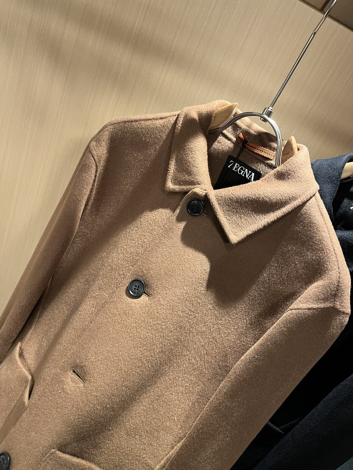   Ermenegildo Zeg*a杰*亚 2025秋冬新款男士夹克外套，外贸公司订单！客供羊毛呢材质