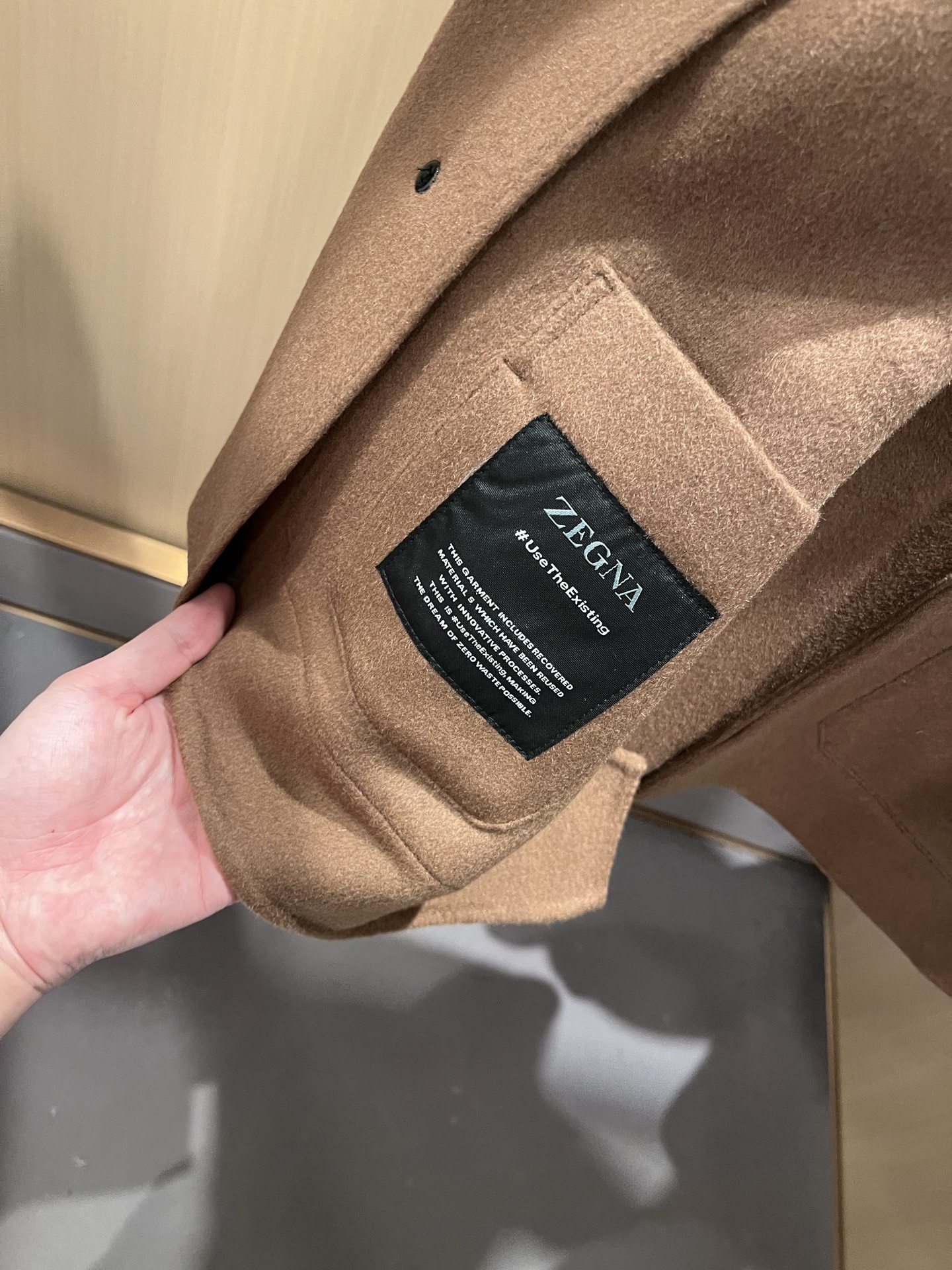   Ermenegildo Zeg*a杰*亚 2025秋冬新款男士夹克外套，外贸公司订单！客供羊毛呢材质