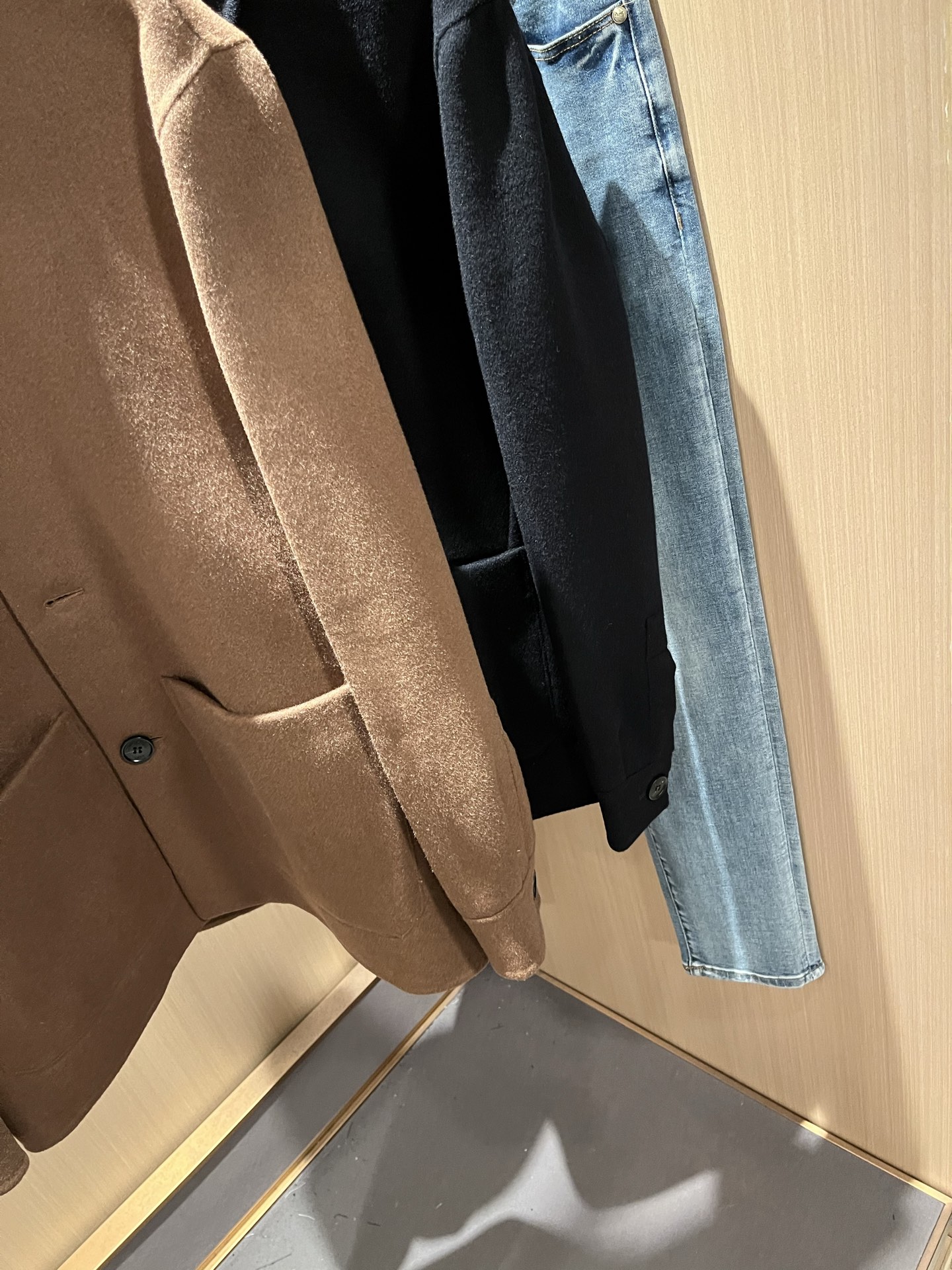   Ermenegildo Zeg*a杰*亚 2025秋冬新款男士夹克外套，外贸公司订单！客供羊毛呢材质