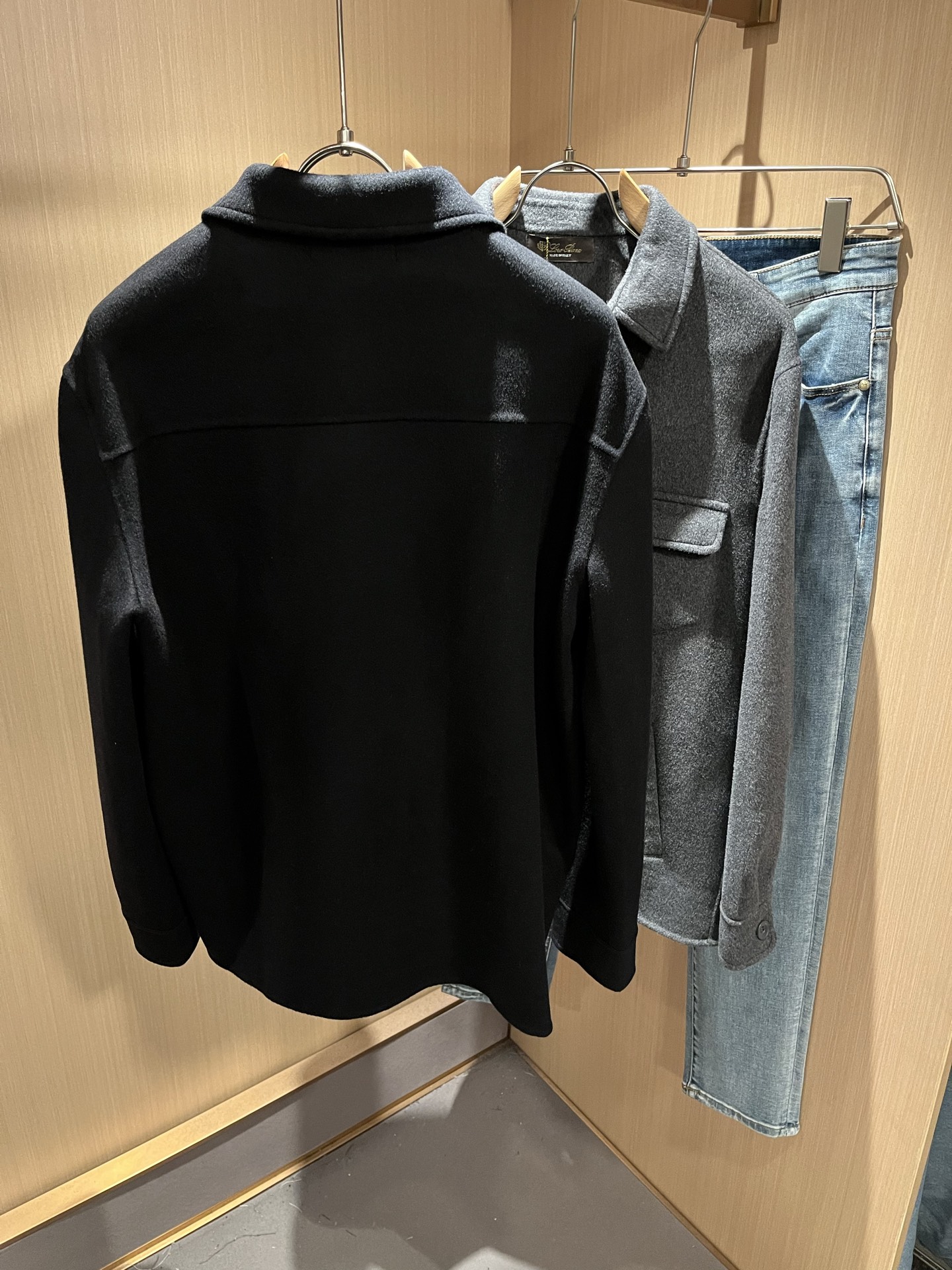  Loro Piana诺悠翩雅 2025秋冬新品男士休闲夹克外套，外贸公司订单！客供羊毛呢材质，经典的专