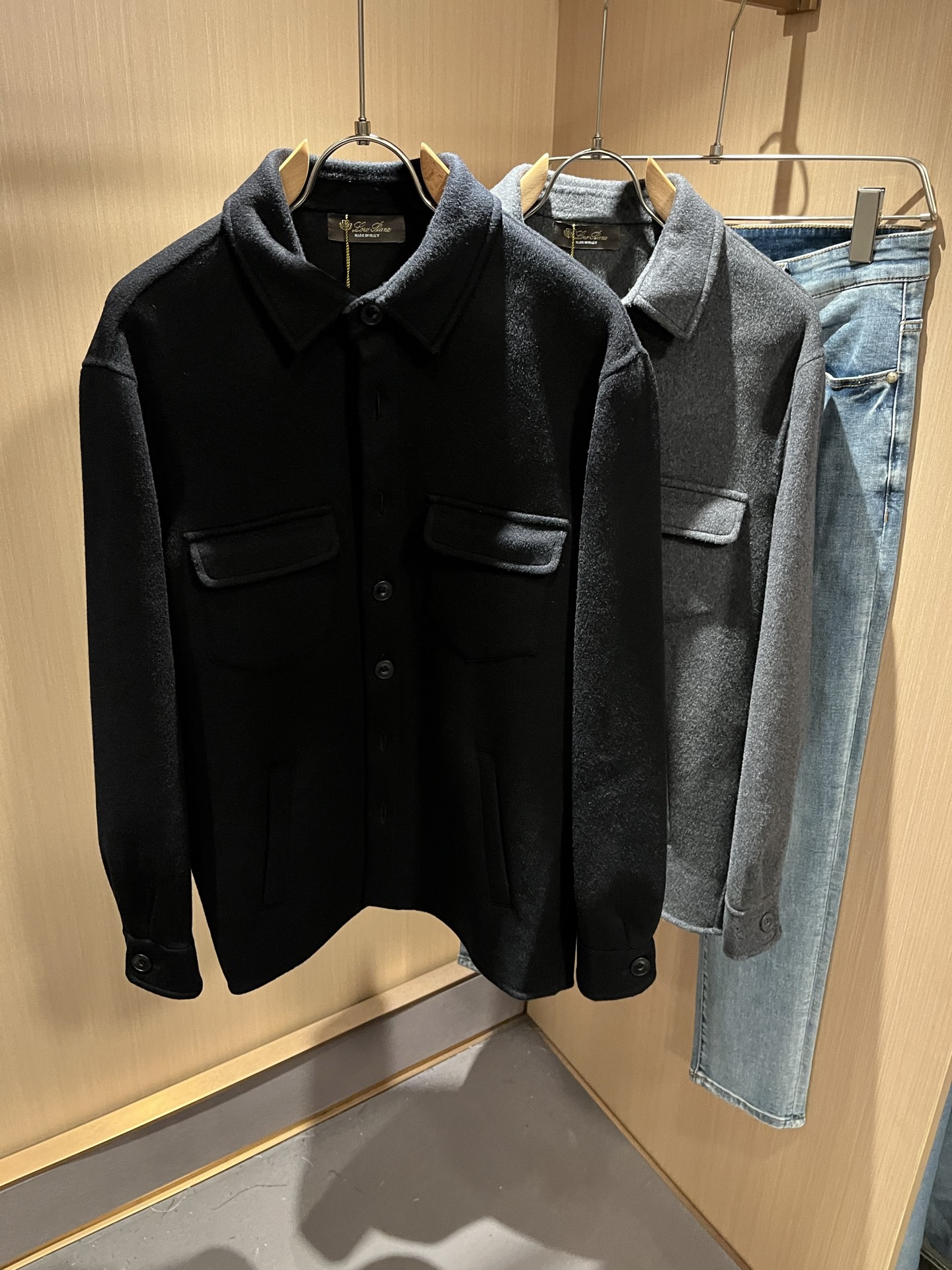  Loro Piana诺悠翩雅 2025秋冬新品男士休闲夹克外套，外贸公司订单！客供羊毛呢材质，经典的专