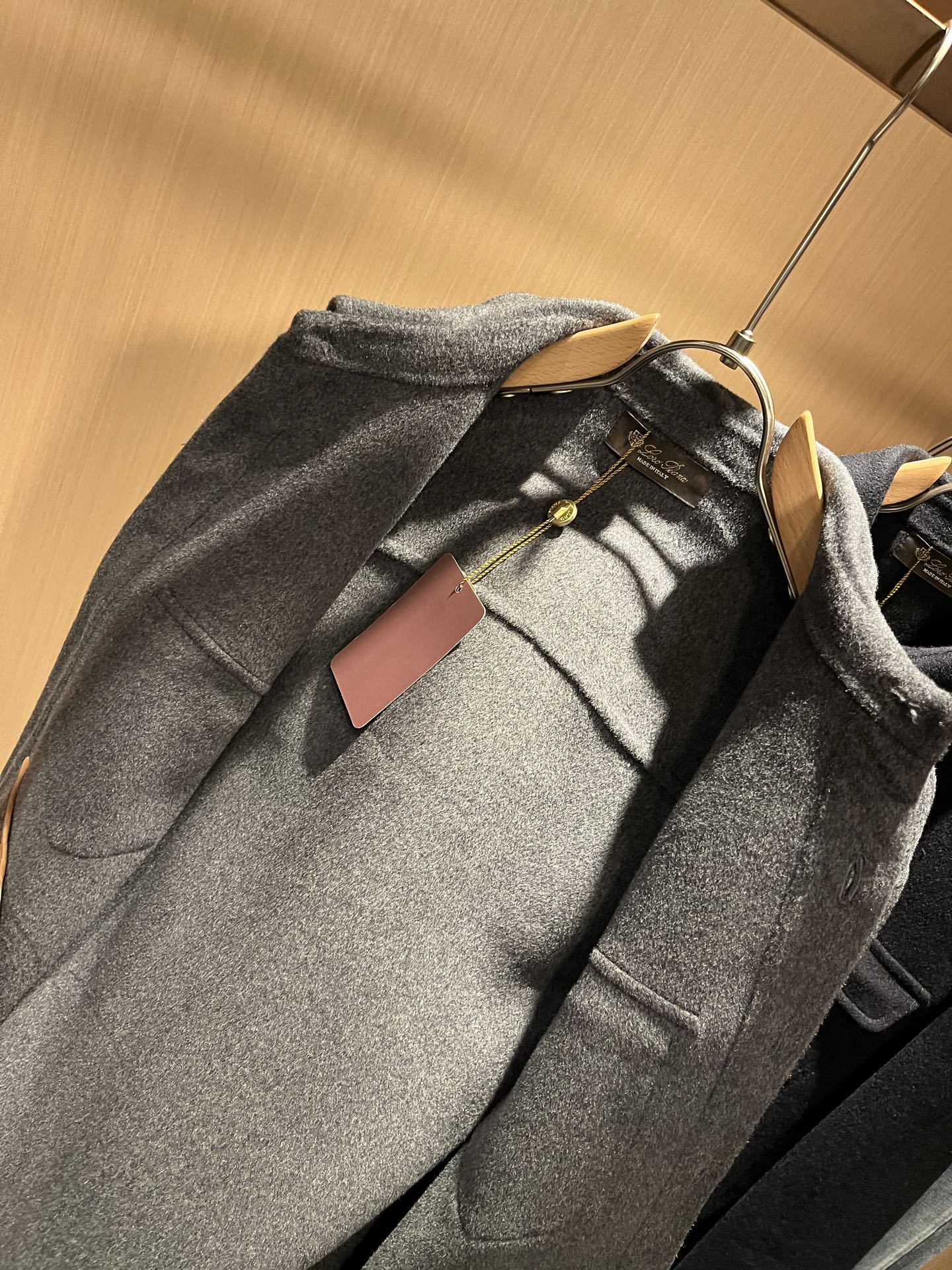  Loro Piana诺悠翩雅 2025秋冬新品男士休闲夹克外套，外贸公司订单！客供羊毛呢材质，经典的专