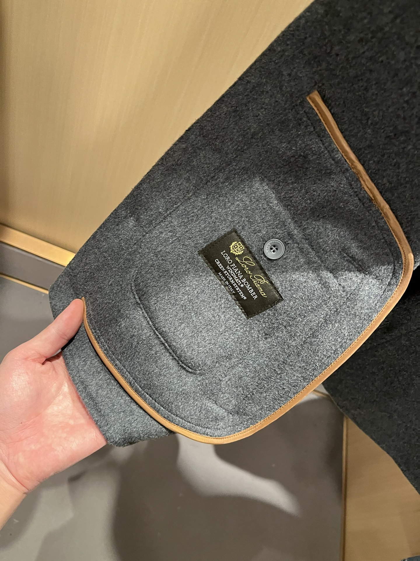  Loro Piana诺悠翩雅 2025秋冬新品男士休闲夹克外套，外贸公司订单！客供羊毛呢材质，经典的专