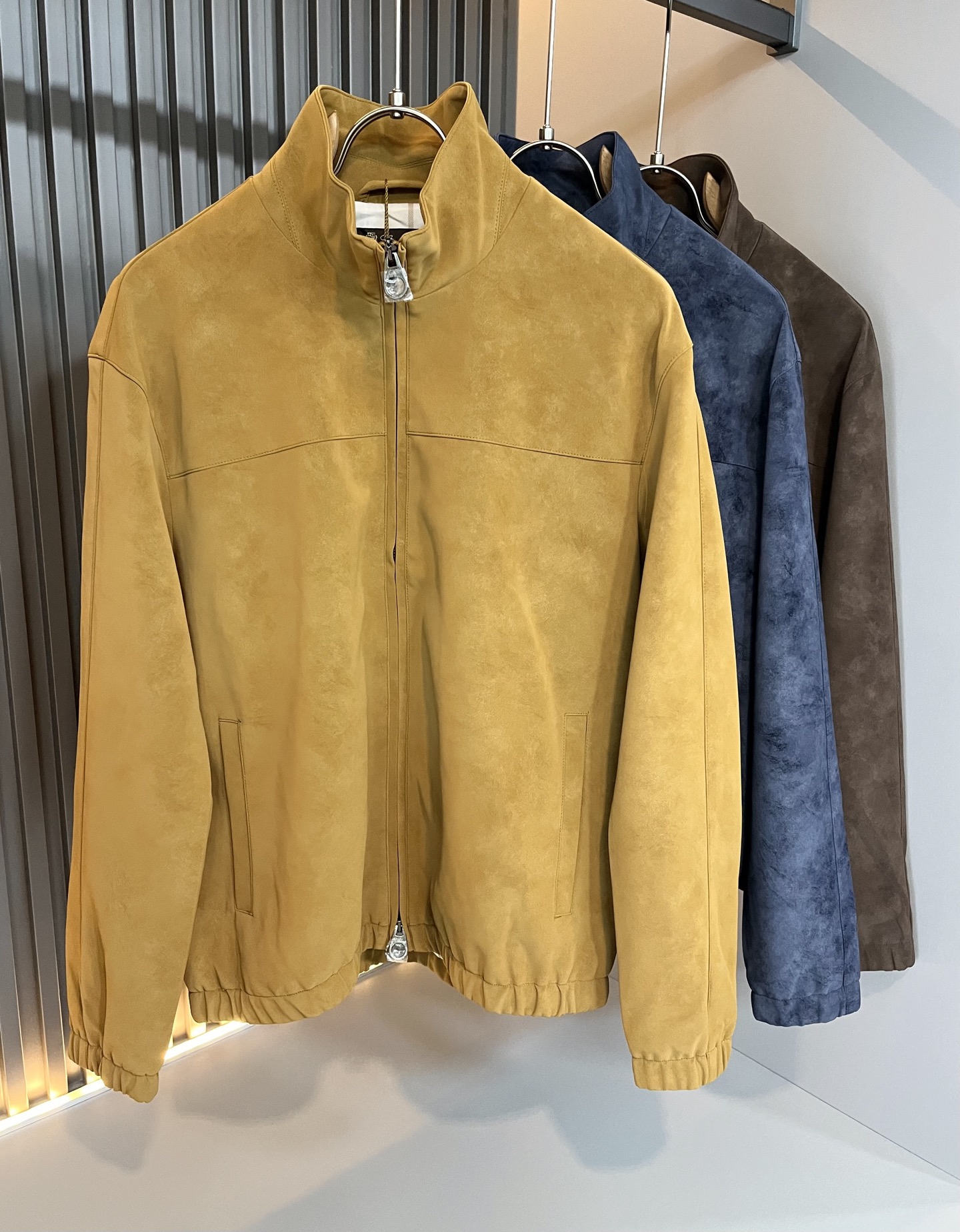 Loro Piana诺悠翩雅 2025秋冬新品男士休闲夹克外套，外贸公司订单！客供仿鹿绒材质，经典的专有