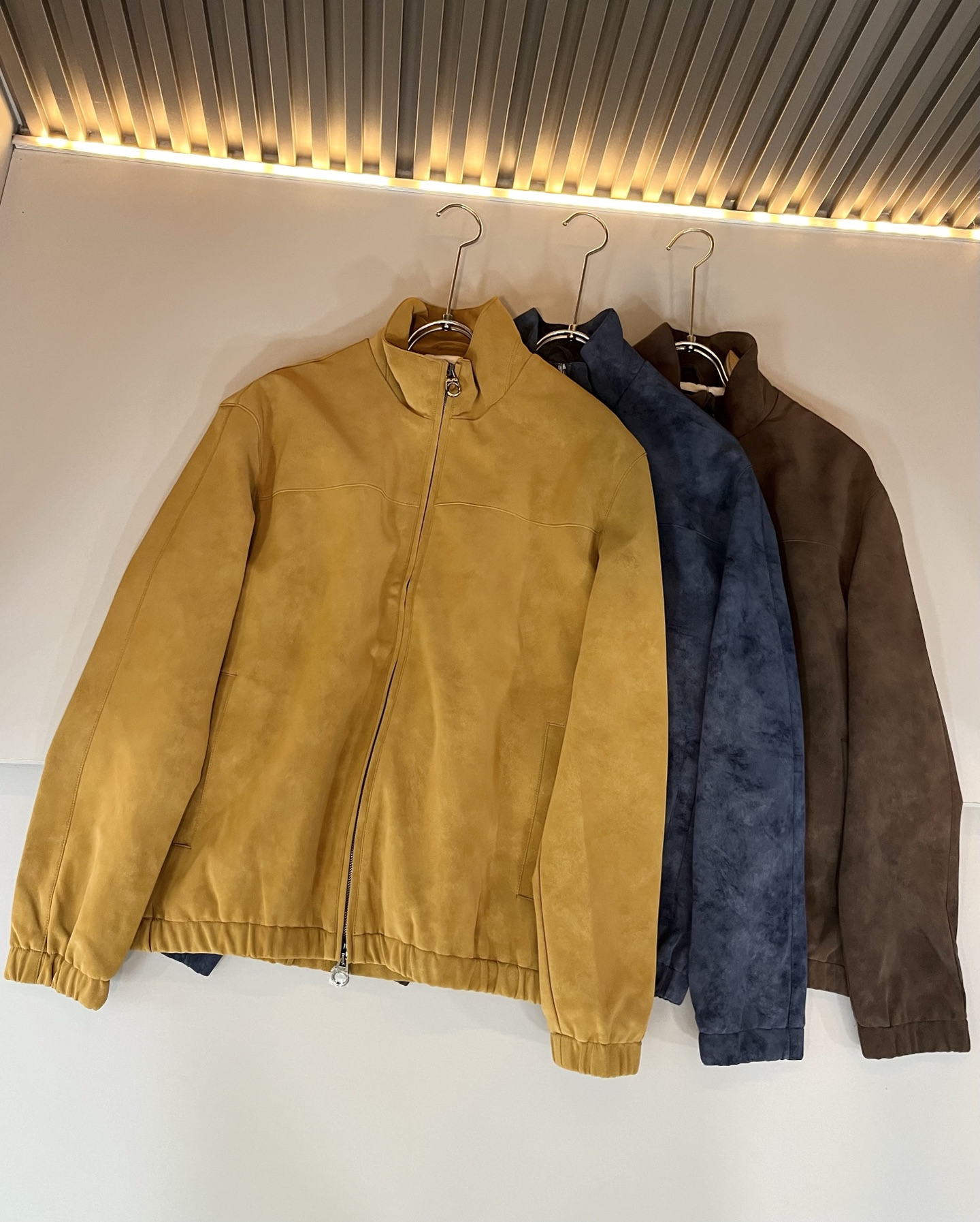 Loro Piana诺悠翩雅 2025秋冬新品男士休闲夹克外套，外贸公司订单！客供仿鹿绒材质，经典的专有