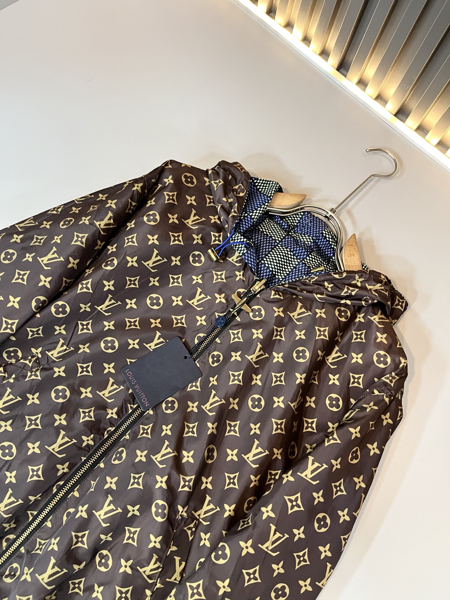  LouisVuitt*路易*登  ⚠️双面夹克！2025秋冬新品最新款棉服夹克外套，立体老花图案装夹克