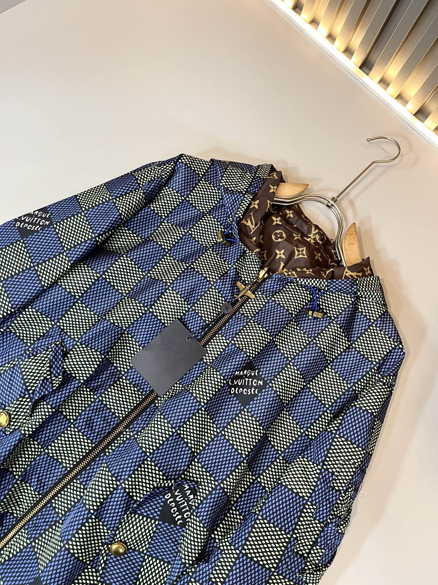 LouisVuitt*路易*登  ⚠️双面夹克！2025秋冬新品最新款棉服夹克外套，立体老花图案装夹克