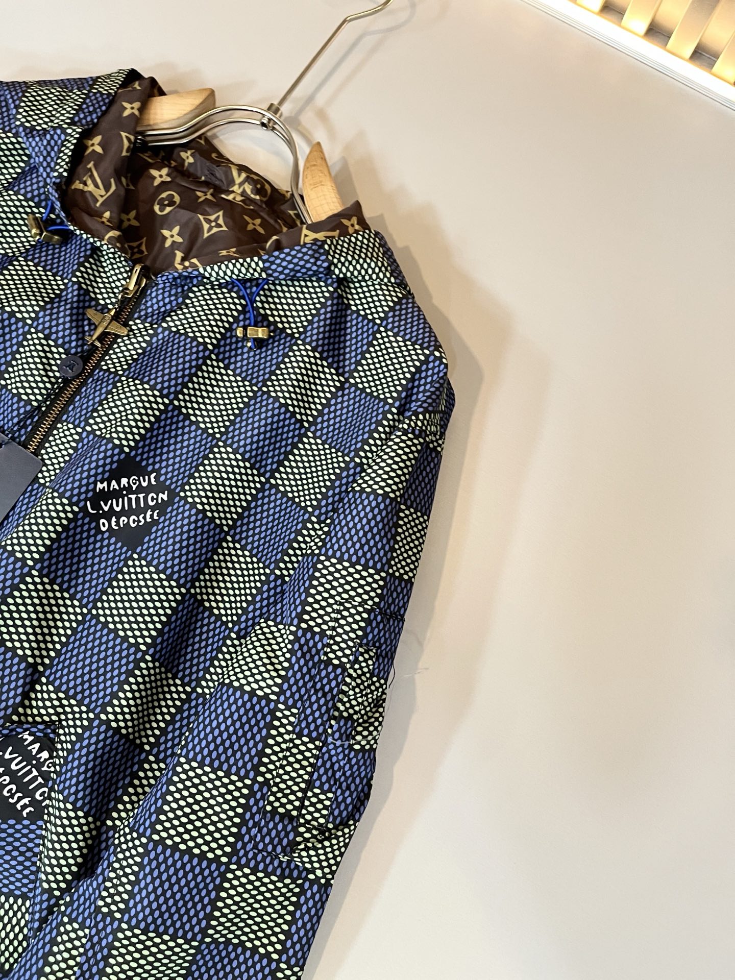  LouisVuitt*路易*登  ⚠️双面夹克！2025秋冬新品最新款棉服夹克外套，立体老花图案装夹克