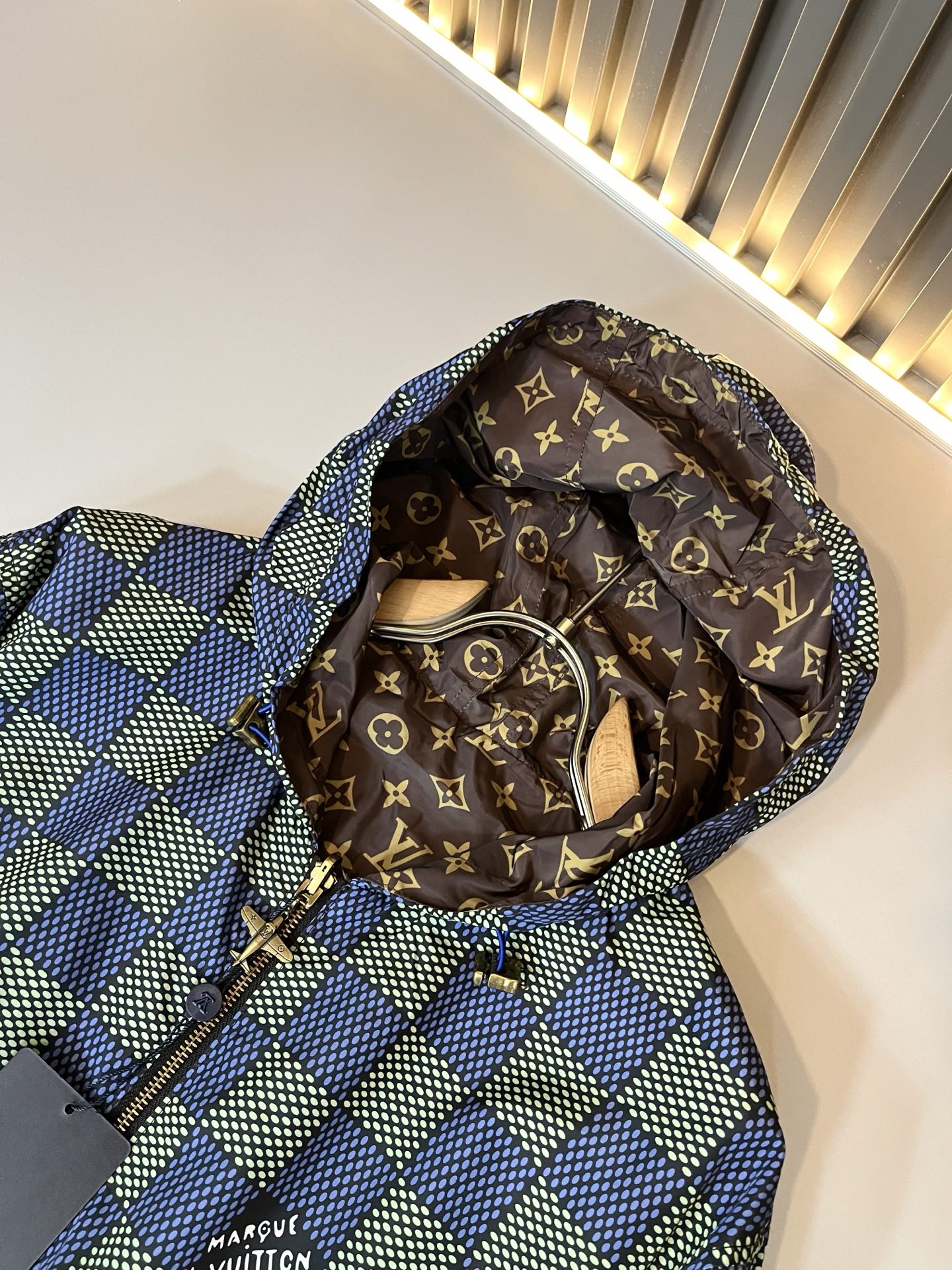  LouisVuitt*路易*登  ⚠️双面夹克！2025秋冬新品最新款棉服夹克外套，立体老花图案装夹克