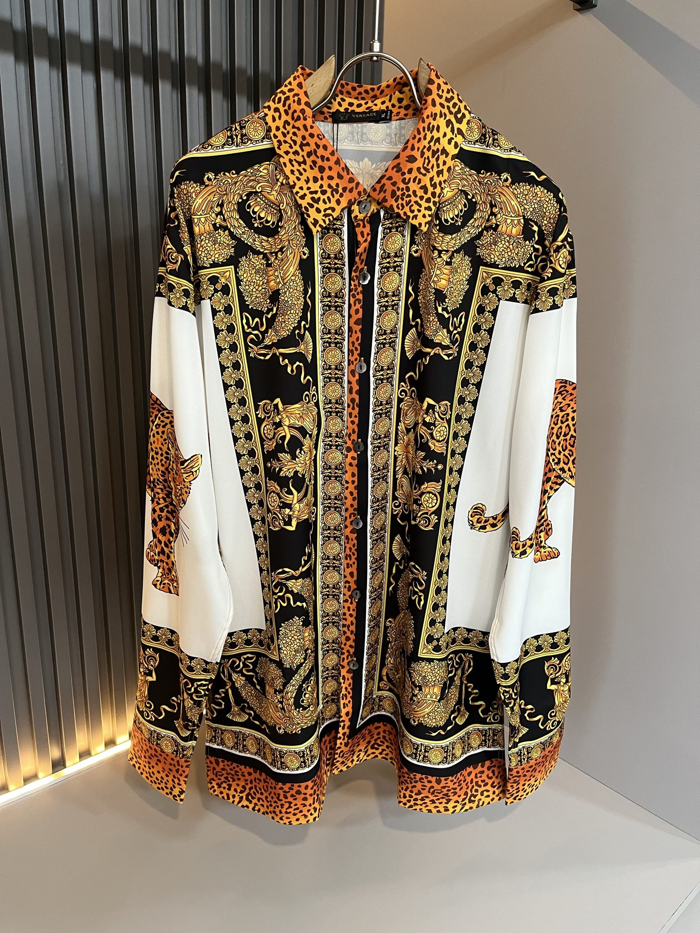 VERSACE 2025 Spring/Summer Luxury Printed Long Sleeve Shirt 2 i1755636352999 1193 0 0