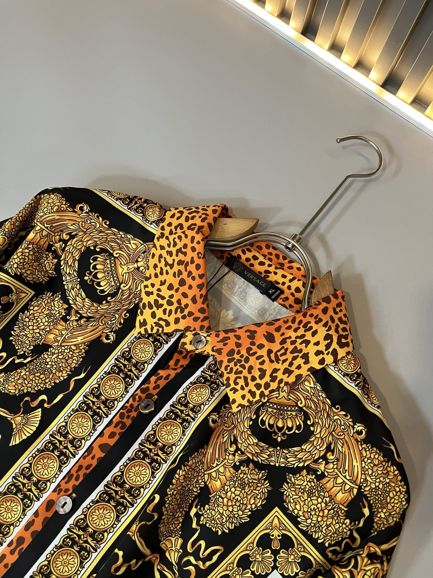 VERSACE 2025 Spring/Summer Luxury Printed Long Sleeve Shirt 7 i1755636355056 7908 0 5