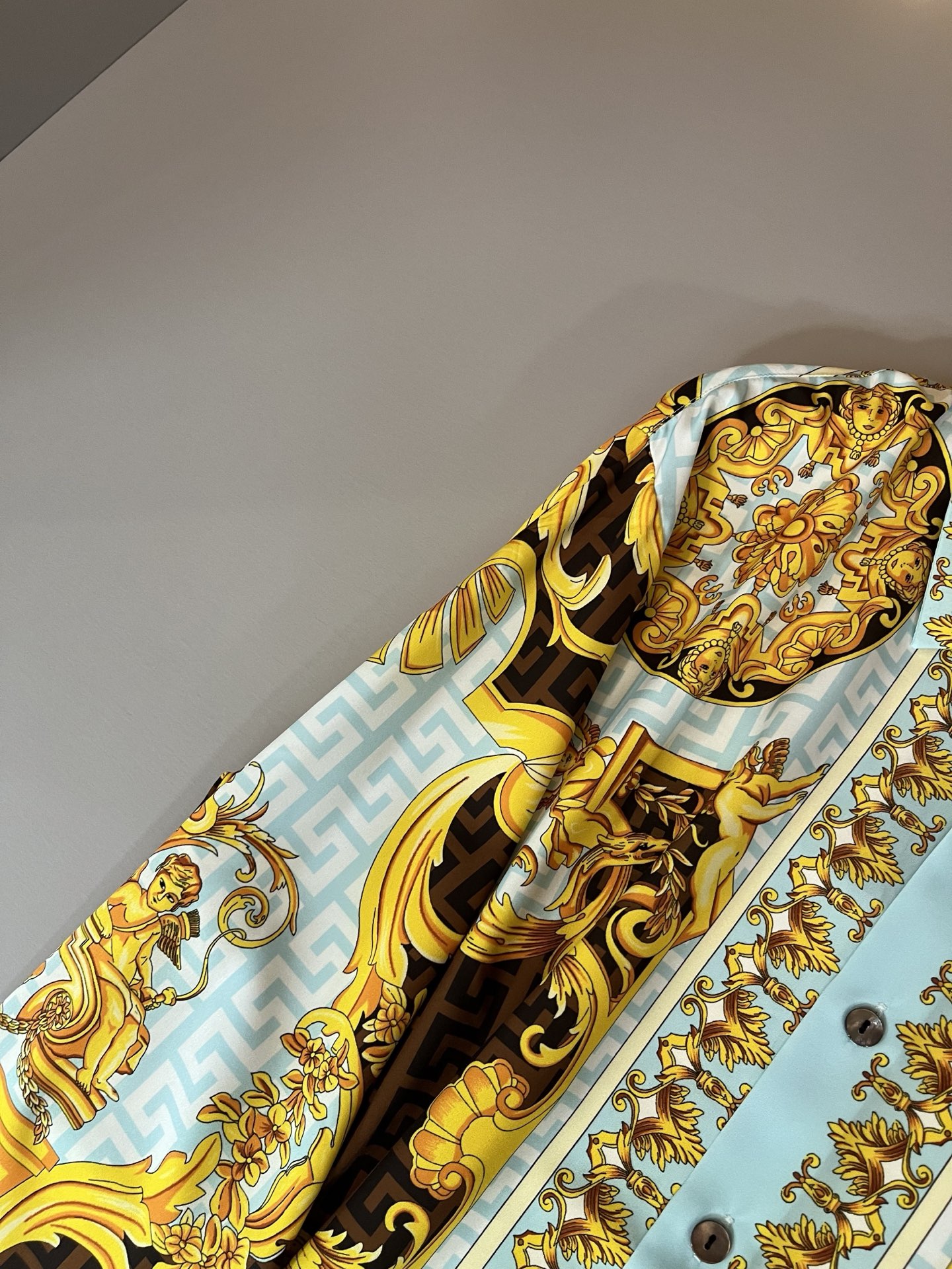 VERS*CE/范*哲 2025春夏新品原单长袖衬衣，VERS*CE/范*哲 贸易公司渠道 产品 值的推