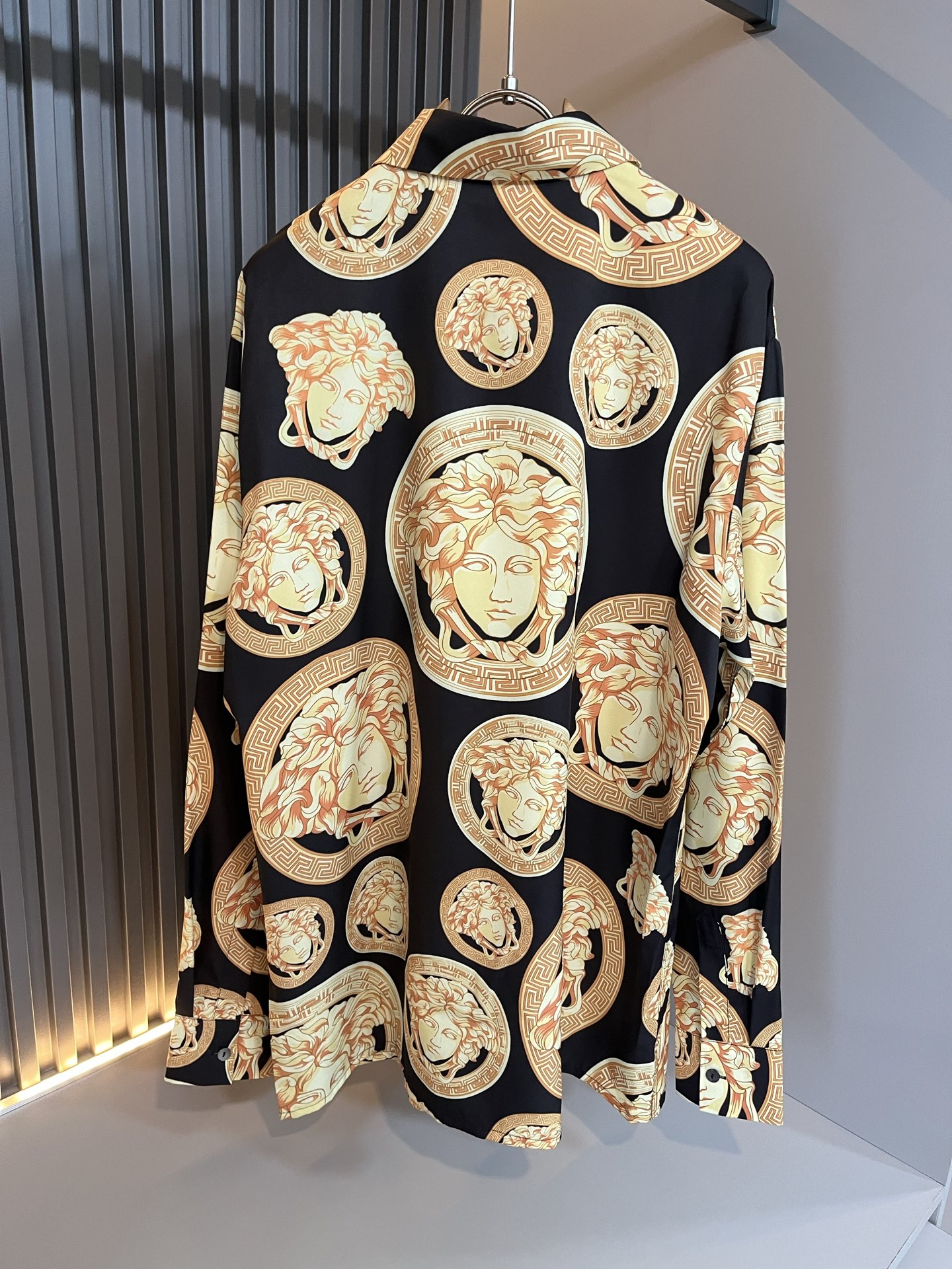 VERS*CE/范*哲 2025春夏新品原单长袖衬衣，VERS*CE/范*哲 贸易公司渠道 产品 值的推