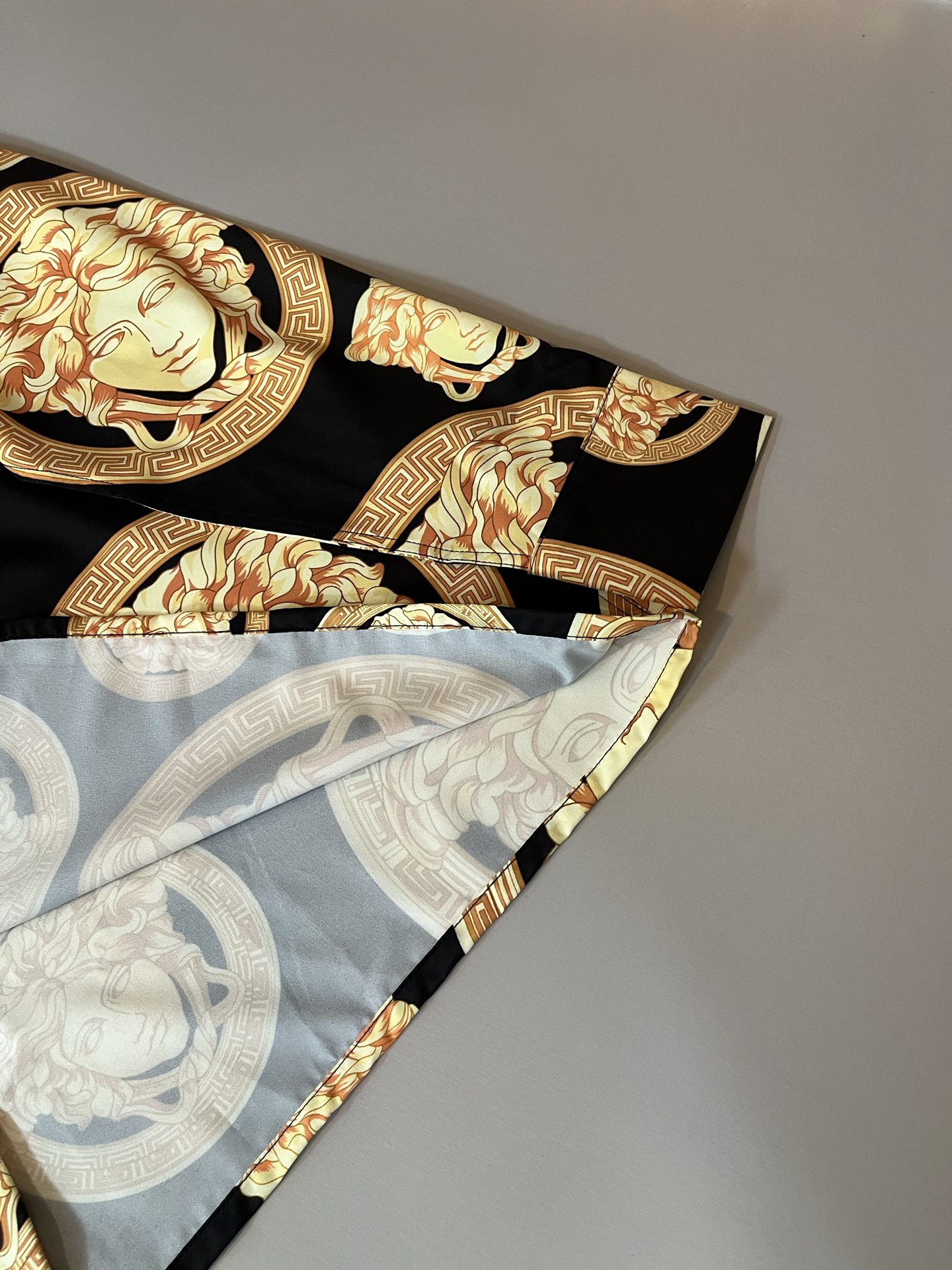 VERS*CE/范*哲 2025春夏新品原单长袖衬衣，VERS*CE/范*哲 贸易公司渠道 产品 值的推