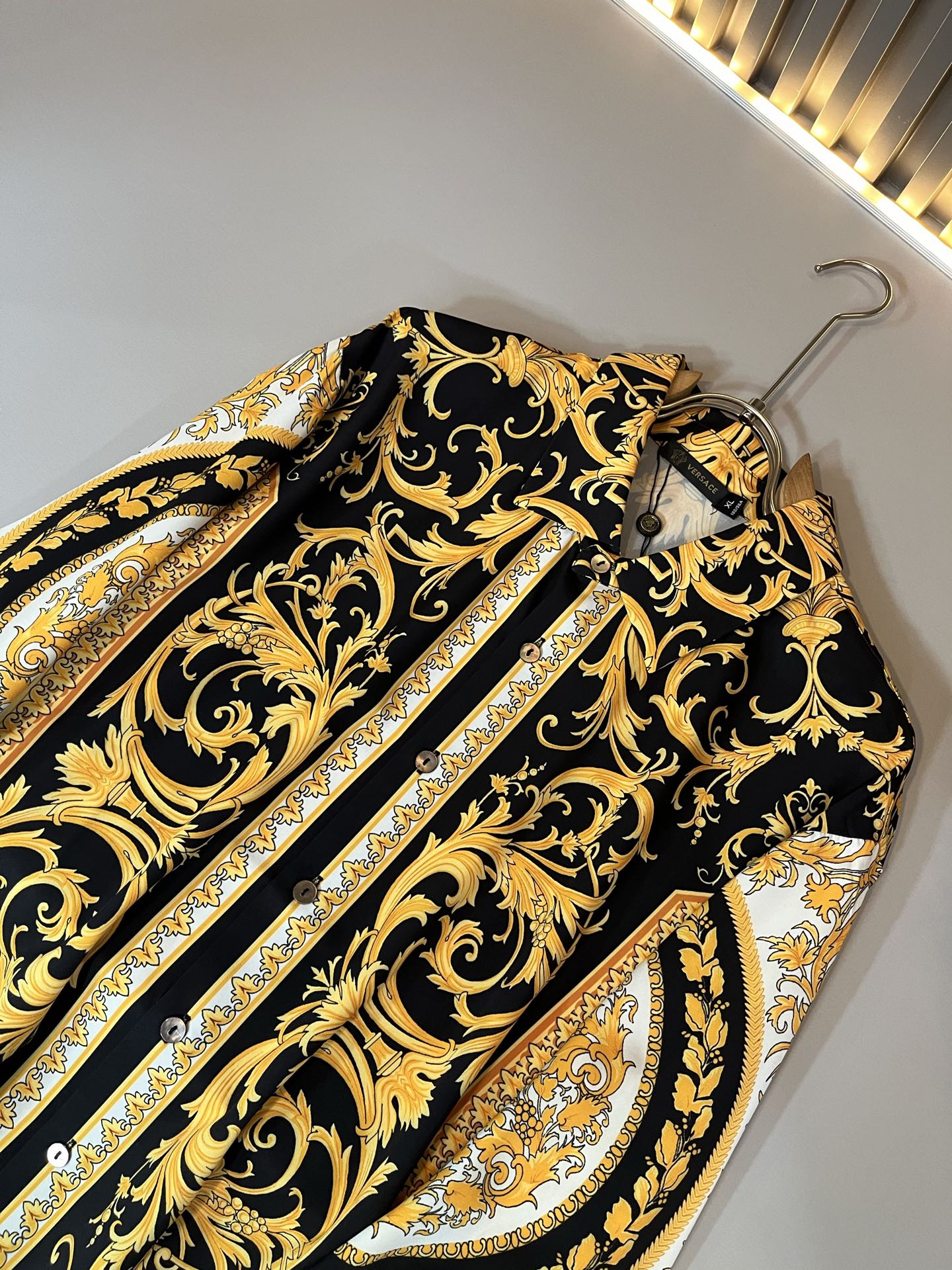 VERS*CE/范*哲 2025春夏新品原单长袖衬衣，VERS*CE/范*哲 贸易公司渠道 产品 值的推