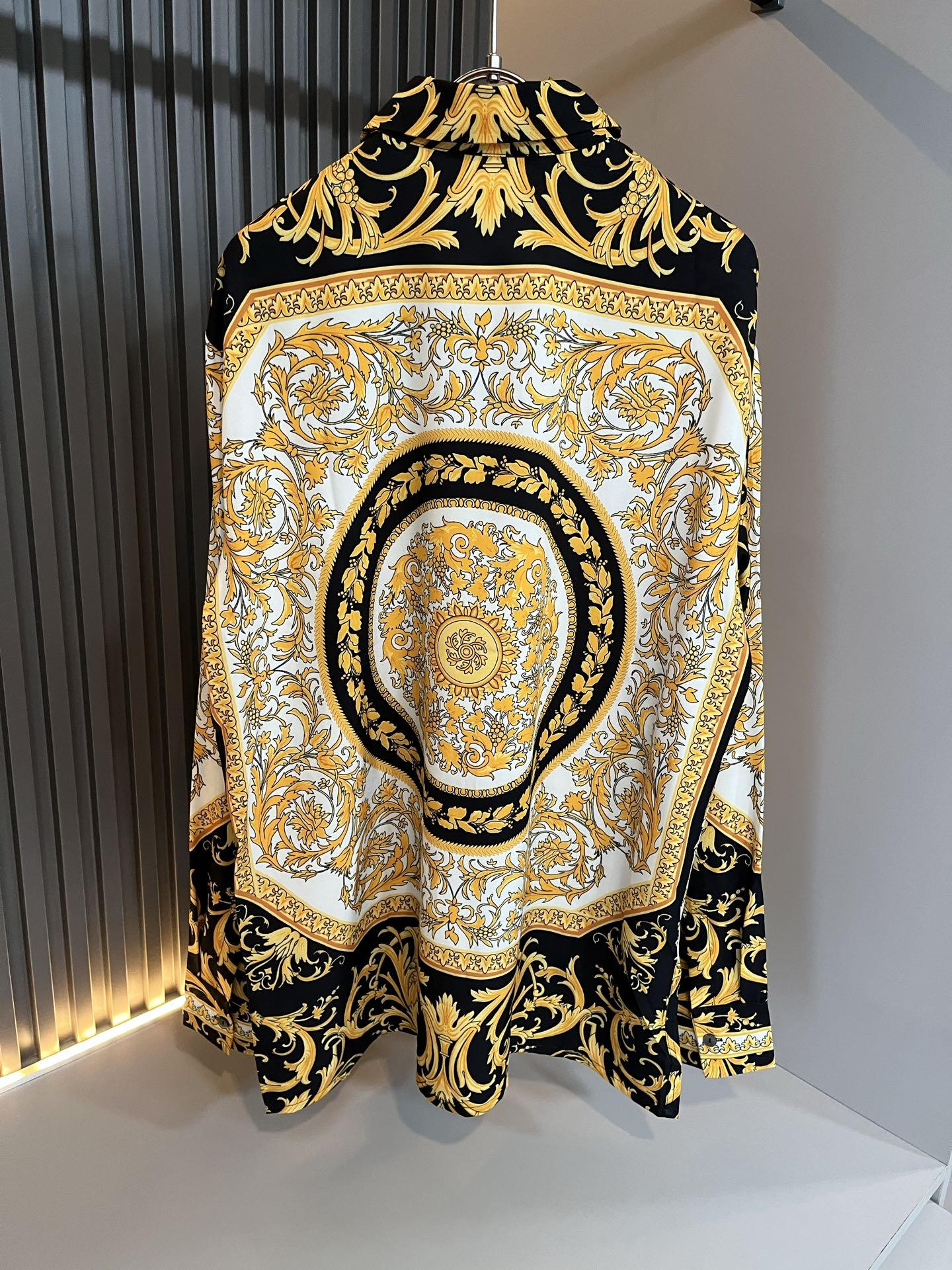 VERS*CE/范*哲 2025春夏新品原单长袖衬衣，VERS*CE/范*哲 贸易公司渠道 产品 值的推