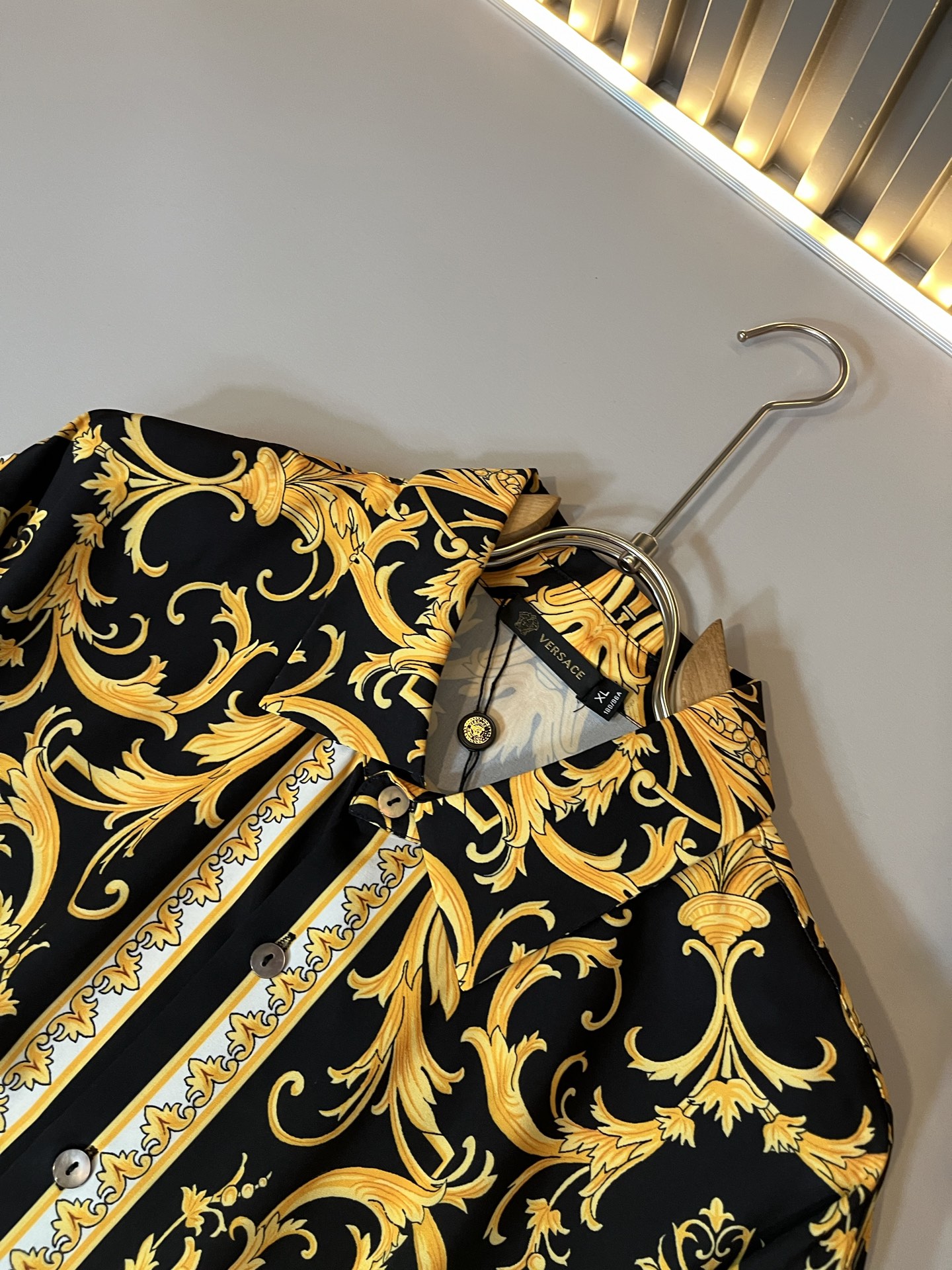 VERS*CE/范*哲 2025春夏新品原单长袖衬衣，VERS*CE/范*哲 贸易公司渠道 产品 值的推