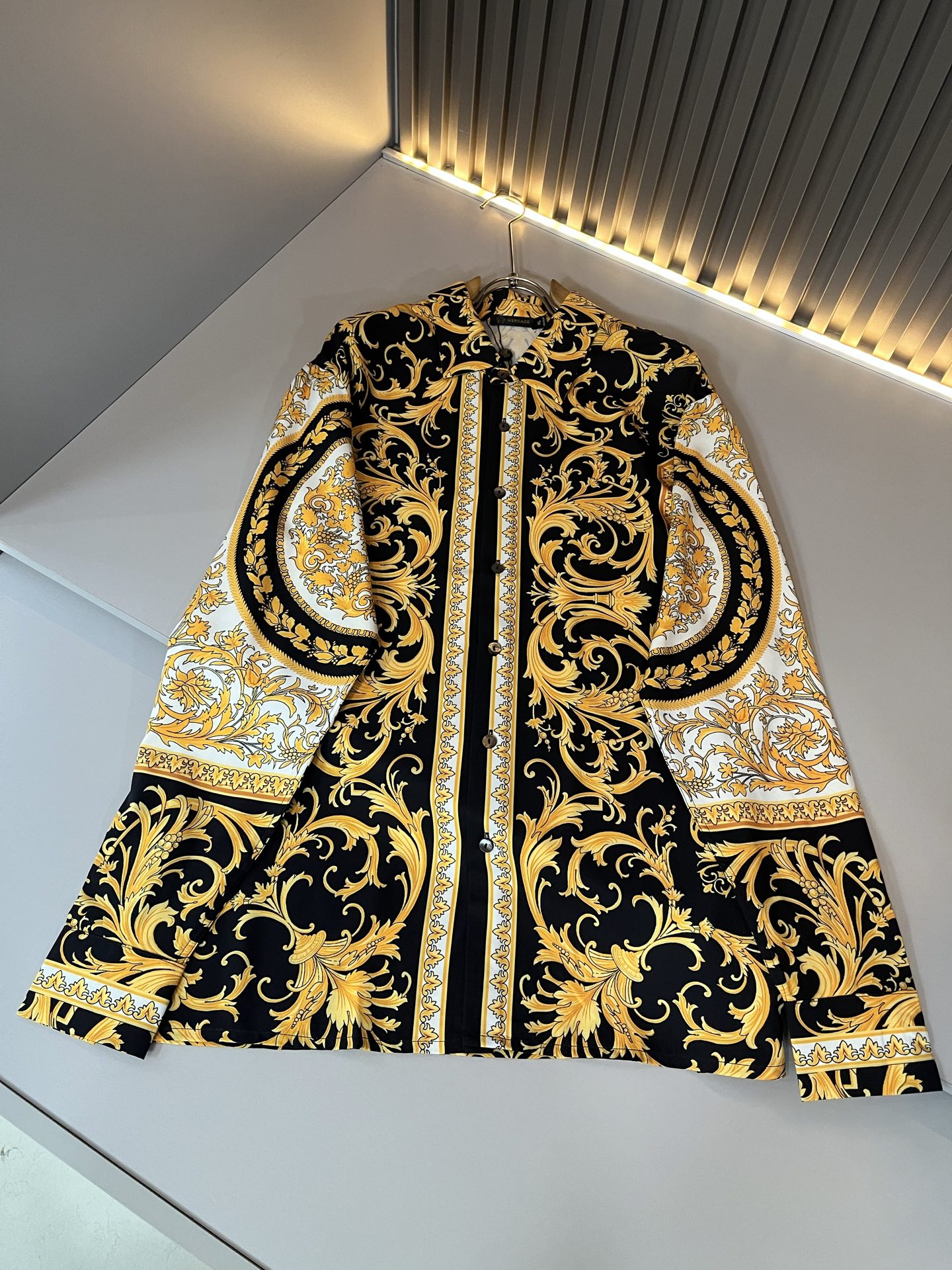 VERS*CE/范*哲 2025春夏新品原单长袖衬衣，VERS*CE/范*哲 贸易公司渠道 产品 值的推