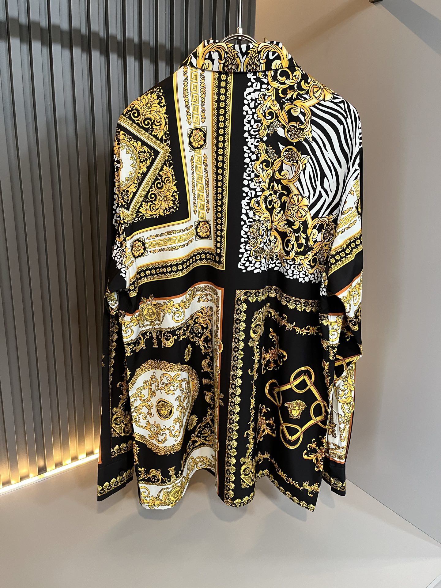 VERS*CE/范*哲 2025春夏新品原单长袖衬衣，VERS*CE/范*哲 贸易公司渠道 产品 值的推