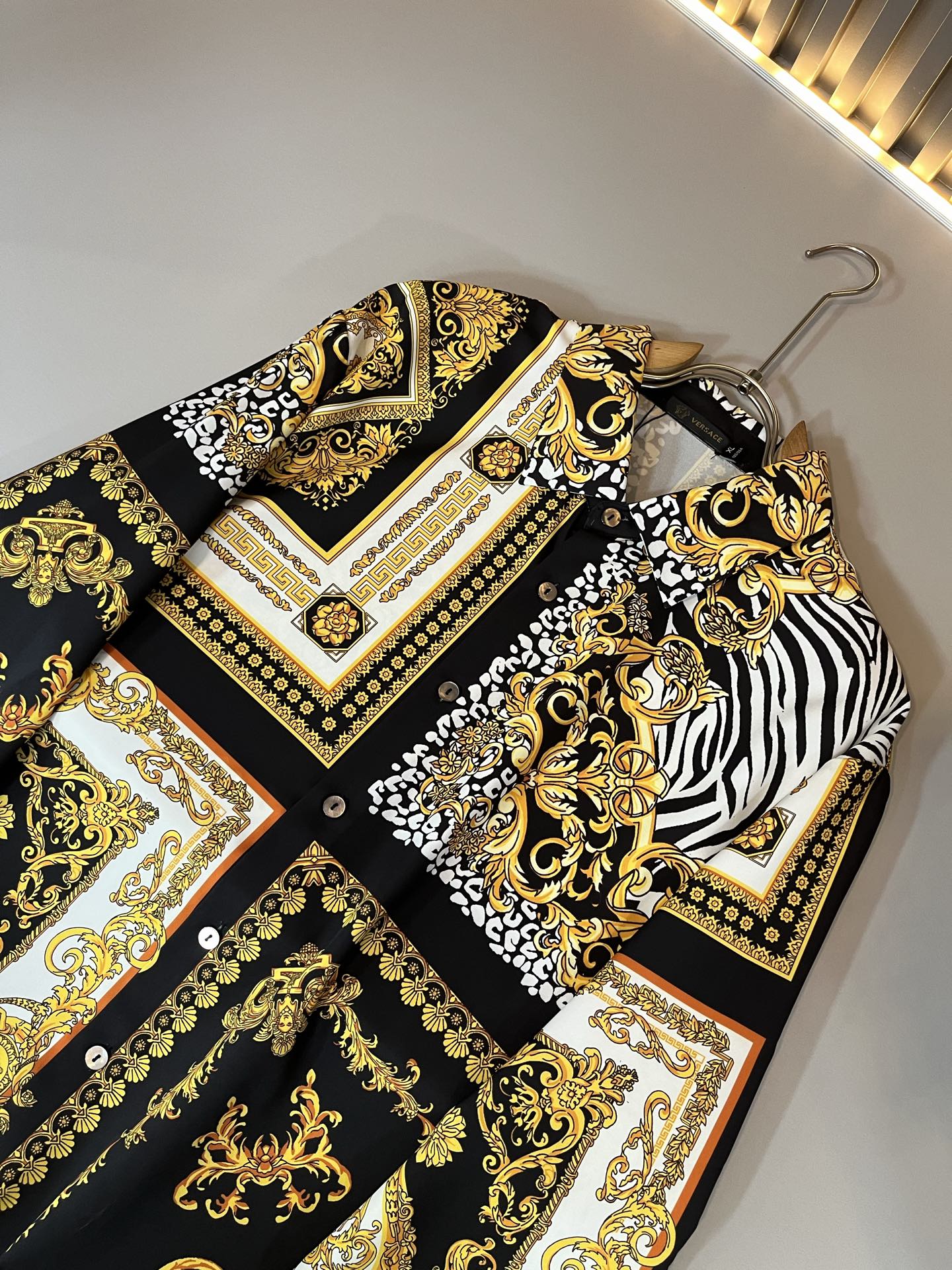 VERS*CE/范*哲 2025春夏新品原单长袖衬衣，VERS*CE/范*哲 贸易公司渠道 产品 值的推