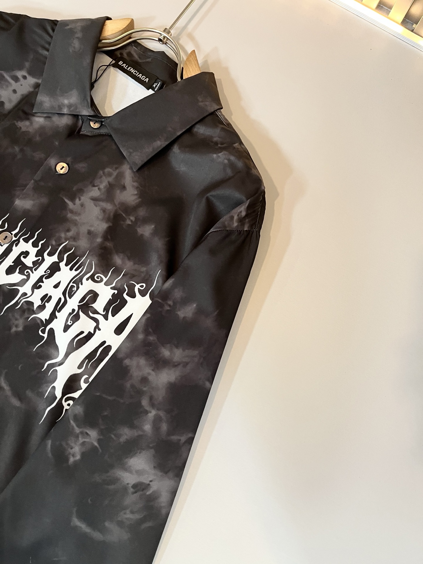 BALENCI*GA巴黎*家 2025春夏新款男女同款👫衬衣，走秀图案印花时尚休闲短袖衬衣，胸前logo