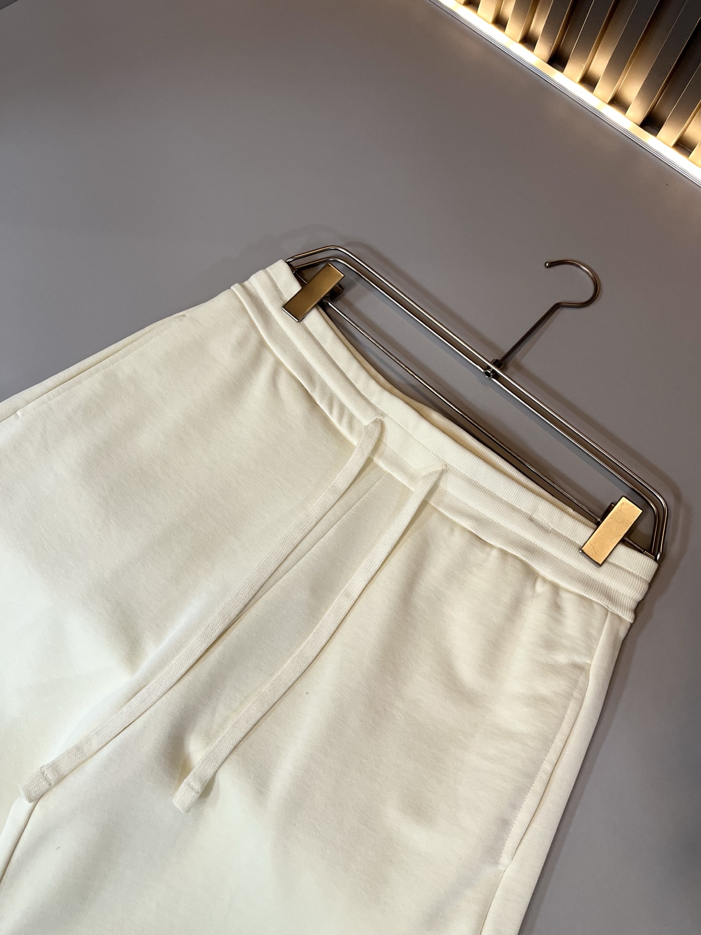 KENZ*高田*三 2025春夏新品男女同款👫短裤，传承经典著作改良后的新品更加的具有立体感官，裤腿lo