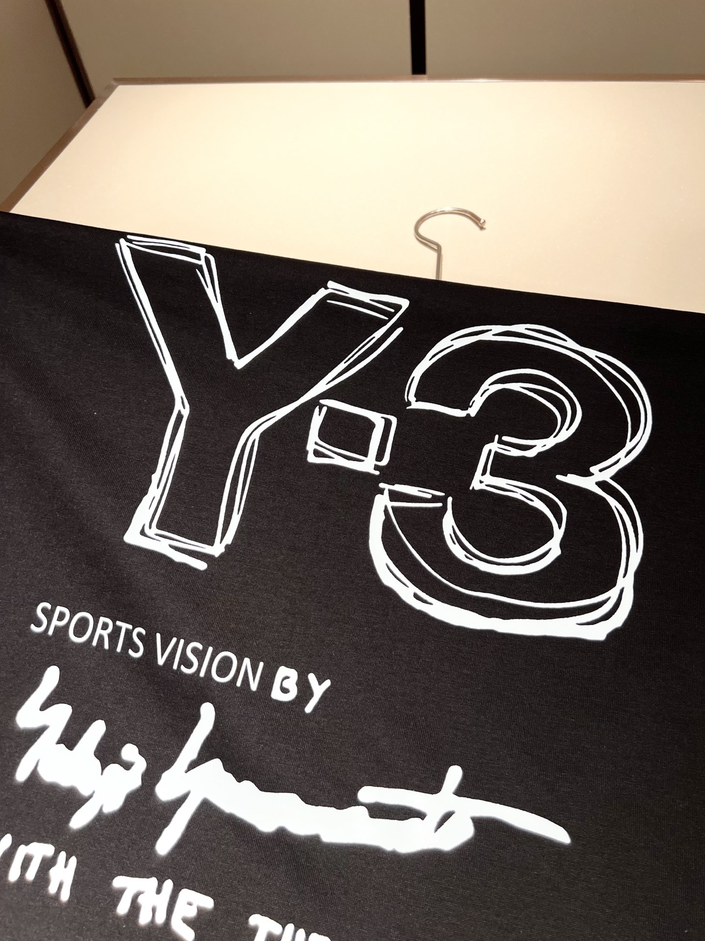  Y- 3山本*耀司 2025春夏新品男女同款👫做旧洗水短袖T恤 ，一面料上身舒适感非常好。炸街必须要拥