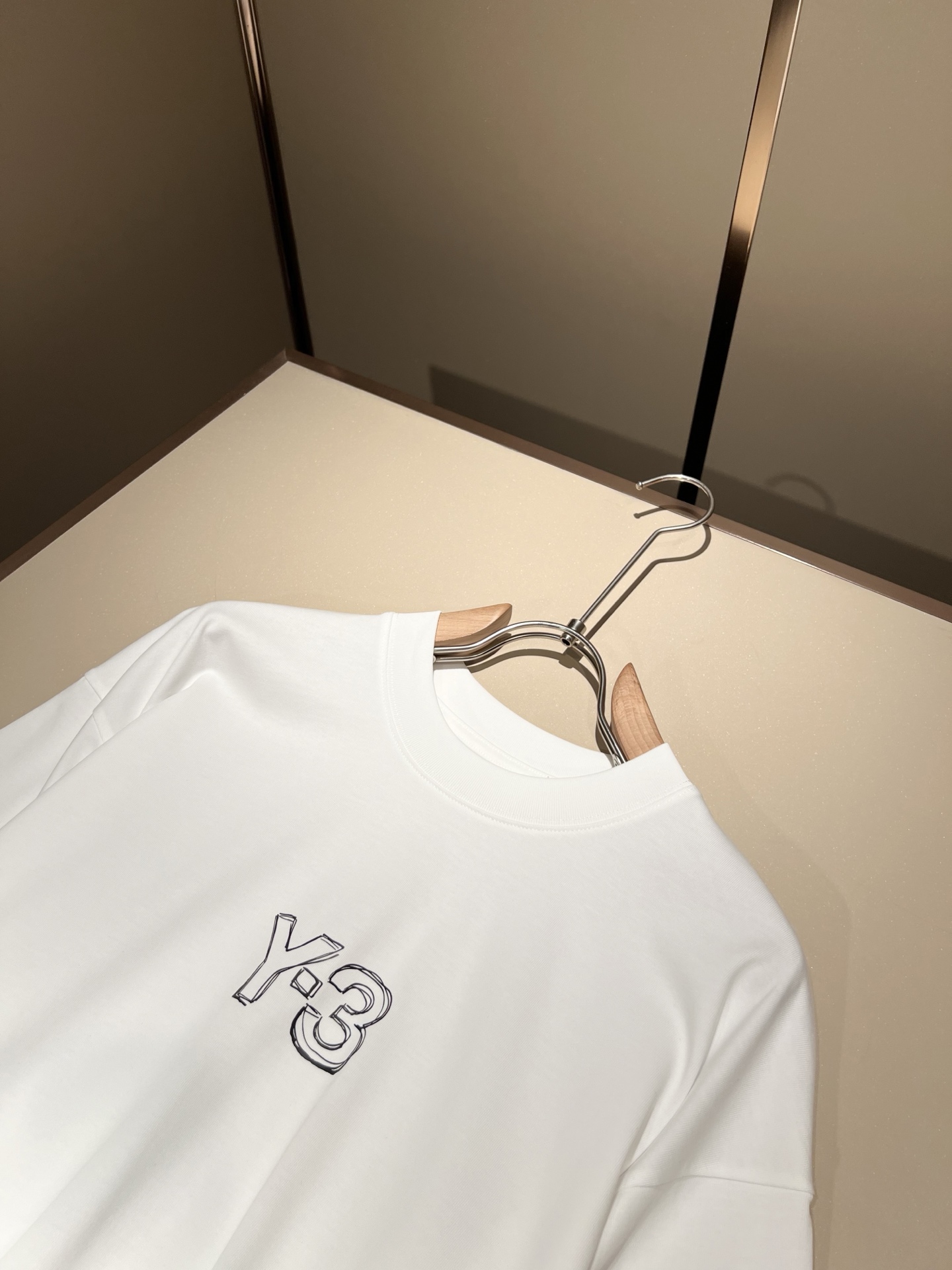  Y- 3山本*耀司 2025春夏新品男女同款👫做旧洗水短袖T恤 ，一面料上身舒适感非常好。炸街必须要拥