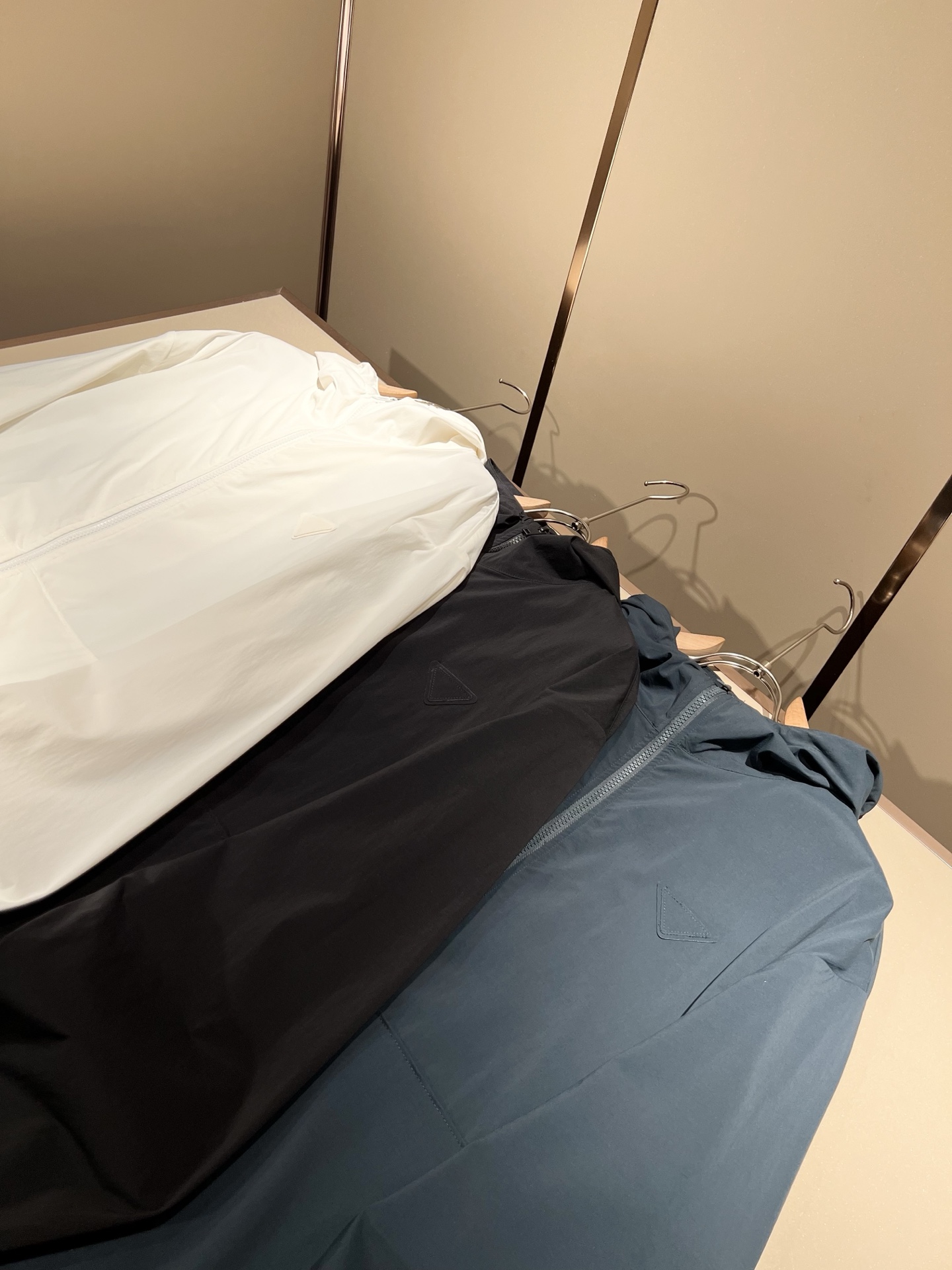  PRAD*A普*达2025秋冬休闲夹克外套，最新时尚休闲拉链夹克，时尚夹克外套!贸易公司渠道稀出，同步