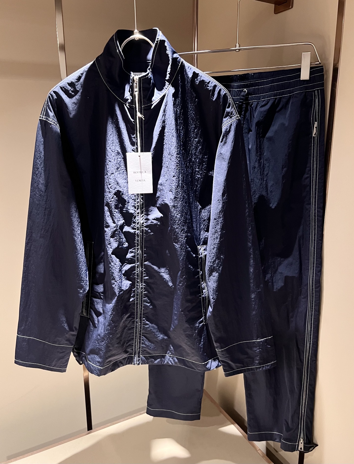  Botte*aVene*te葆碟家2025秋冬男士休闲套装，完美品相，第一眼看到这款夹克，百搭的实穿款