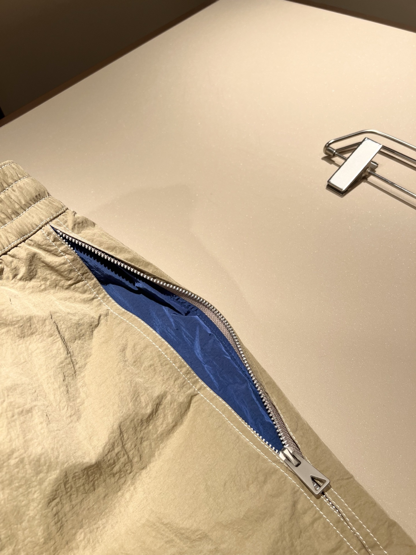  Botte*aVene*te葆碟家2025秋冬男士休闲套装，完美品相，第一眼看到这款夹克，百搭的实穿款